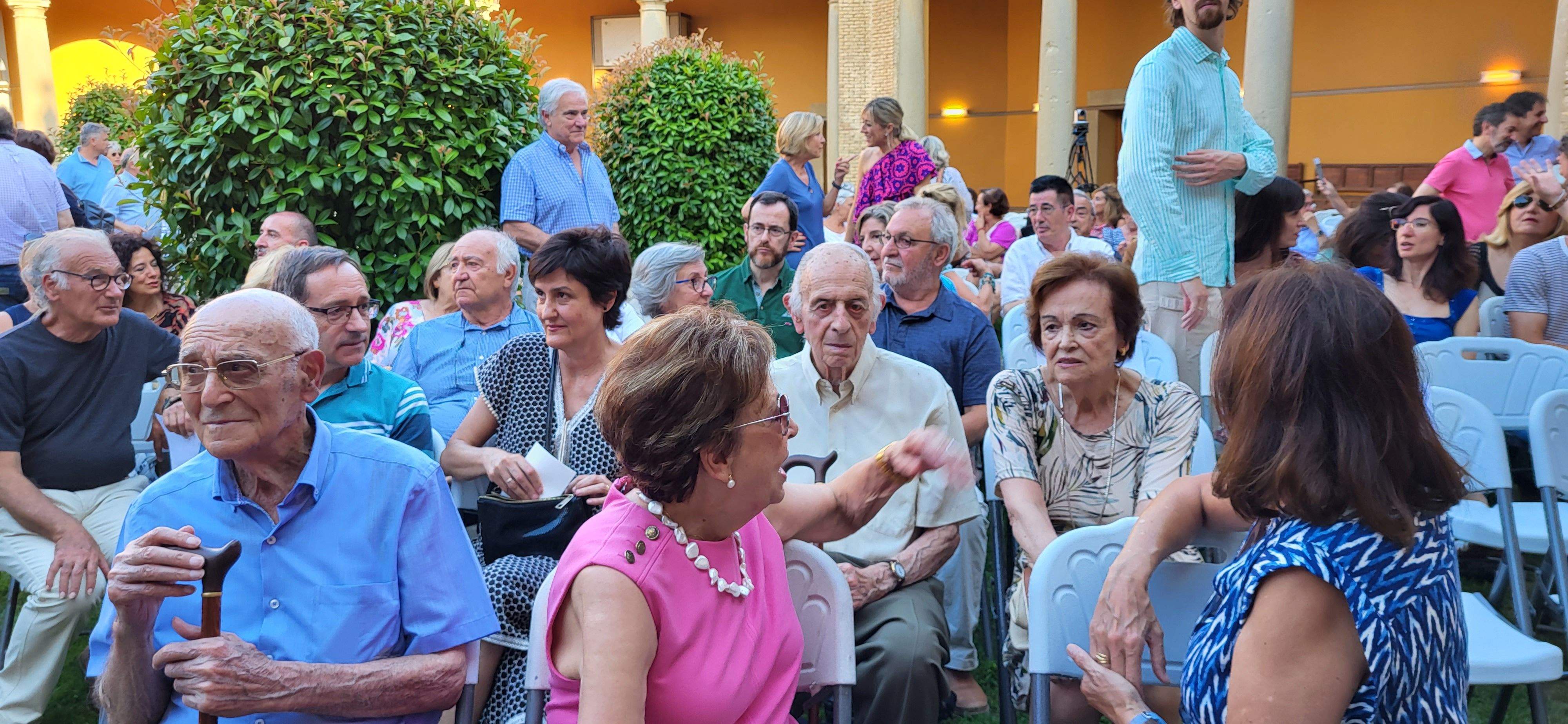  Parrilla de Oro de la ciudad de Huesca a Luis Lles y Javier Brun. Foto: Mercedes Manterola
