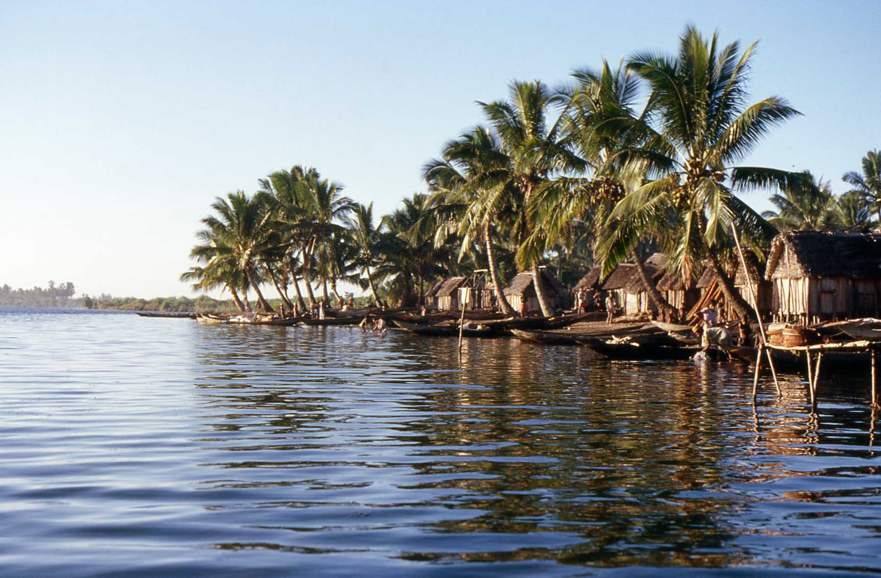 Imágenes del viaje de Marco Pascual por el canal de Pangalanes, en Madagascar