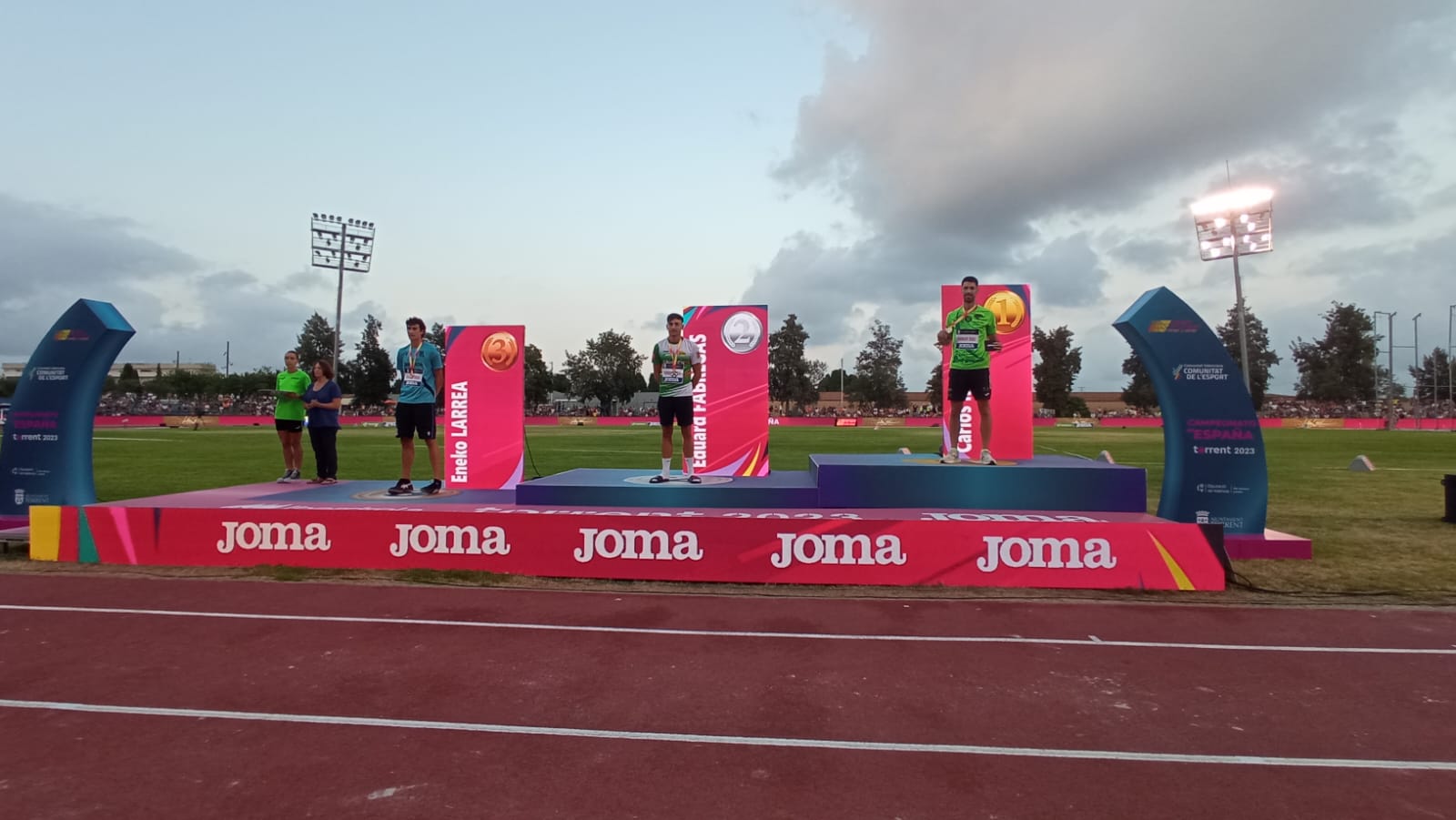 Podio de altura con Eduard Fábregas. Foto RFEA