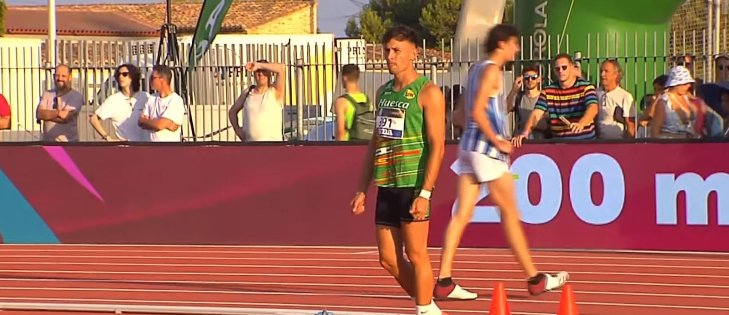 Eduard Fábregas preparado para saltar.