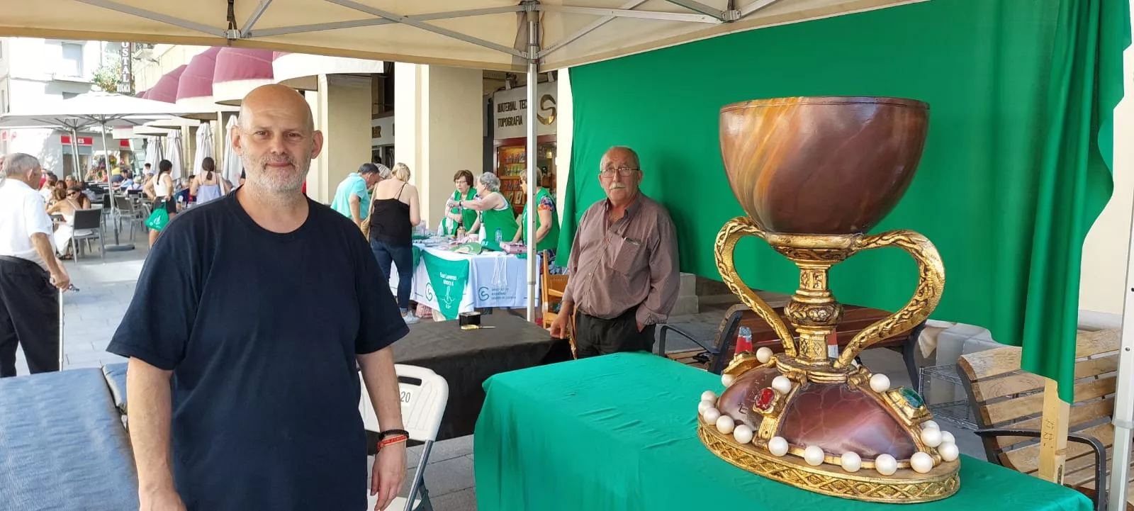 Javier Monsón y José Luis Ochoa, responsables de la Asociación Huesca, Cuna de San Lorenzo