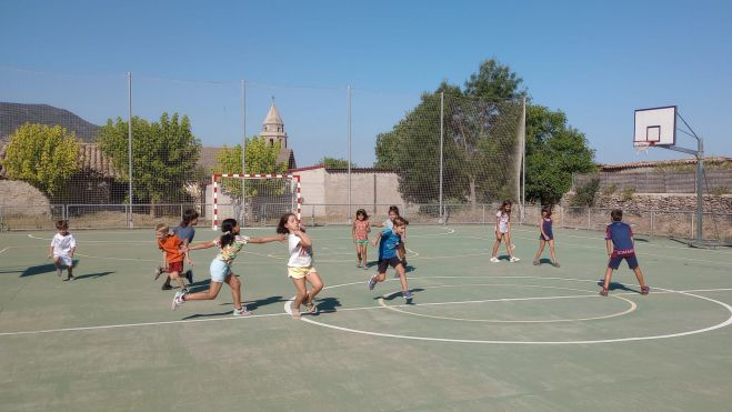 Actividad deportiva de la Escuelas de Verano de la Ribagorza