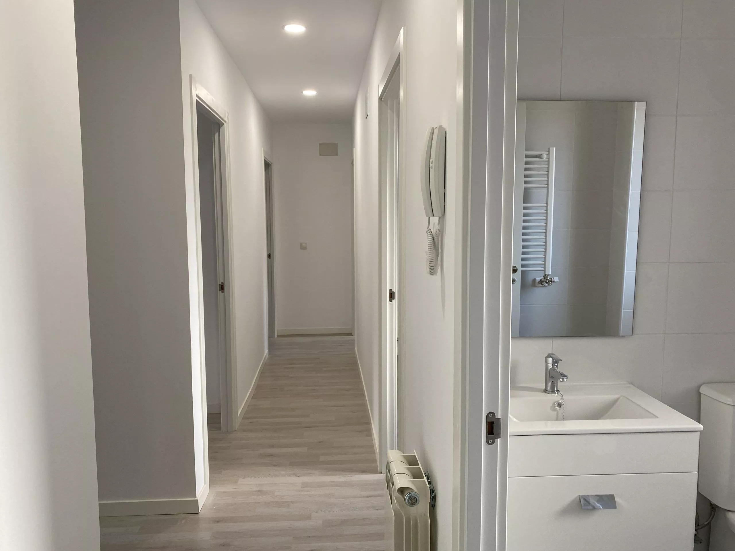 Interior de una de las viviendas en alquiler en la localidad de Fonz.