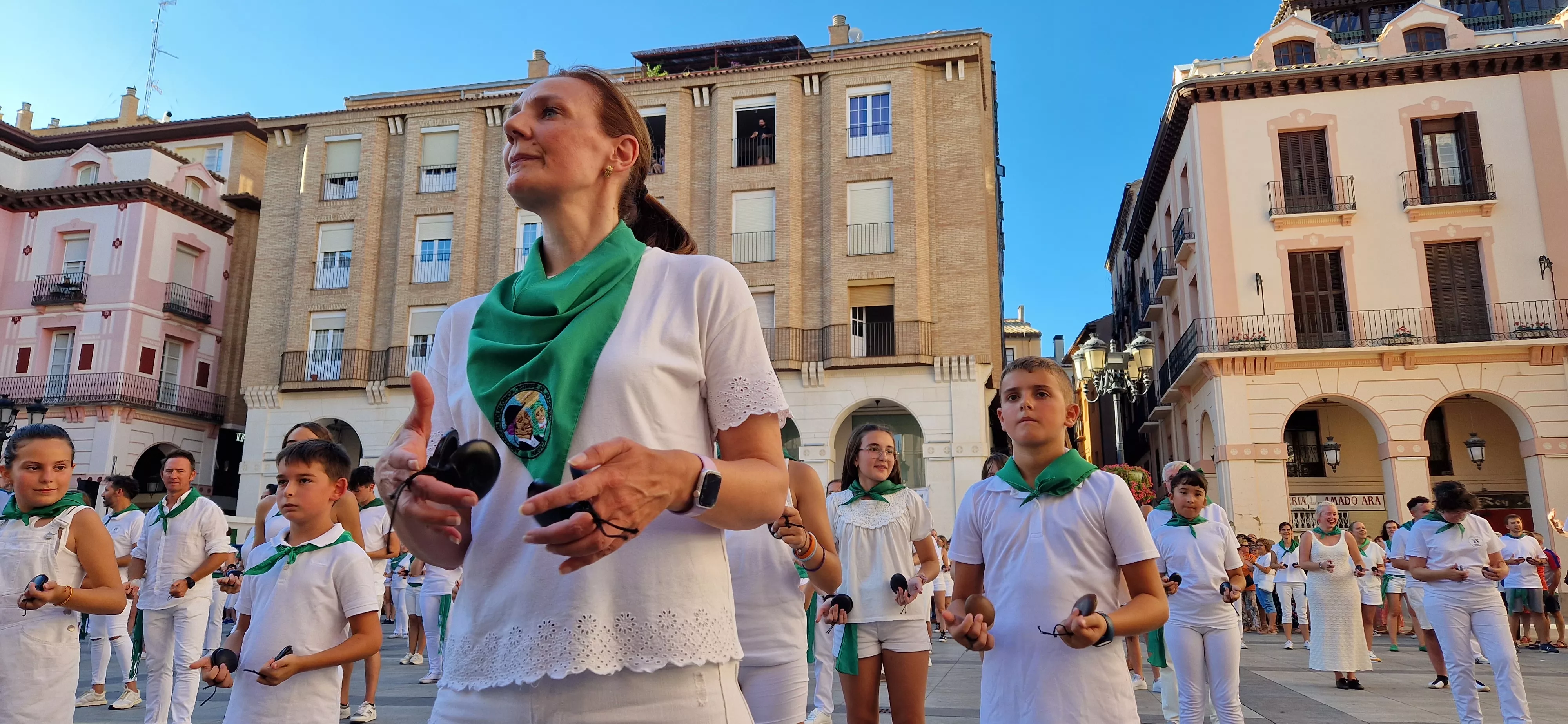 Baile de La Jota de San Lorenzo en la plaza López Allué. Foto: Myriam Martínez