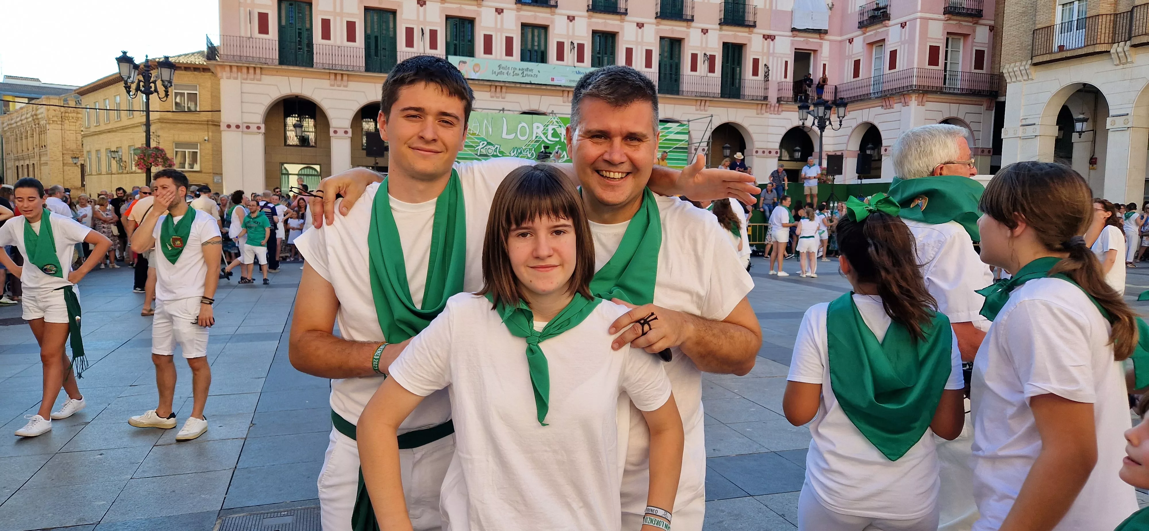 Baile de La Jota de San Lorenzo en la plaza López Allué. Foto: Myriam Martínez