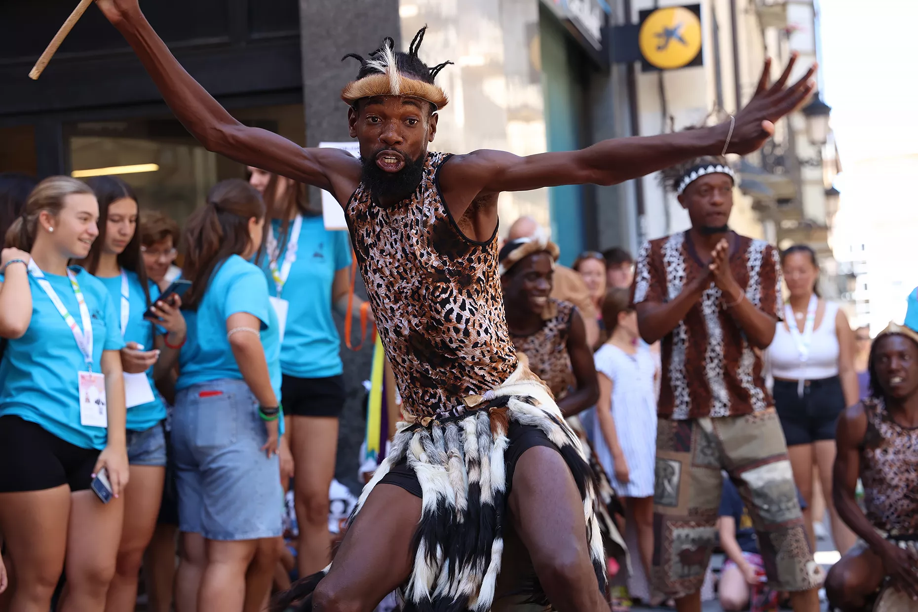Conjunto Folclórico “Ezimnyama Dance Company” – Zimbabue