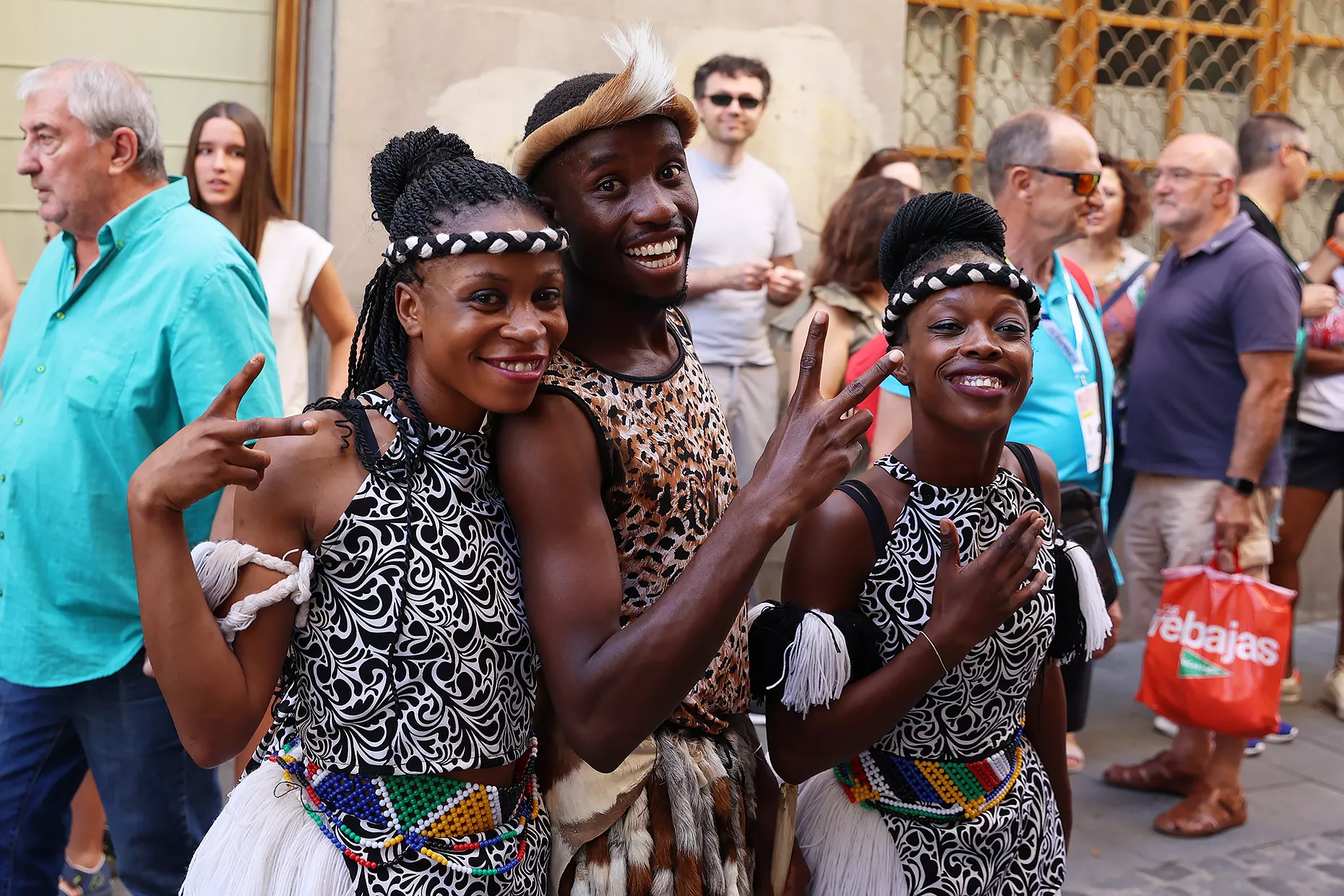 Conjunto Folclórico “Ezimnyama Dance Company” – Zimbabue