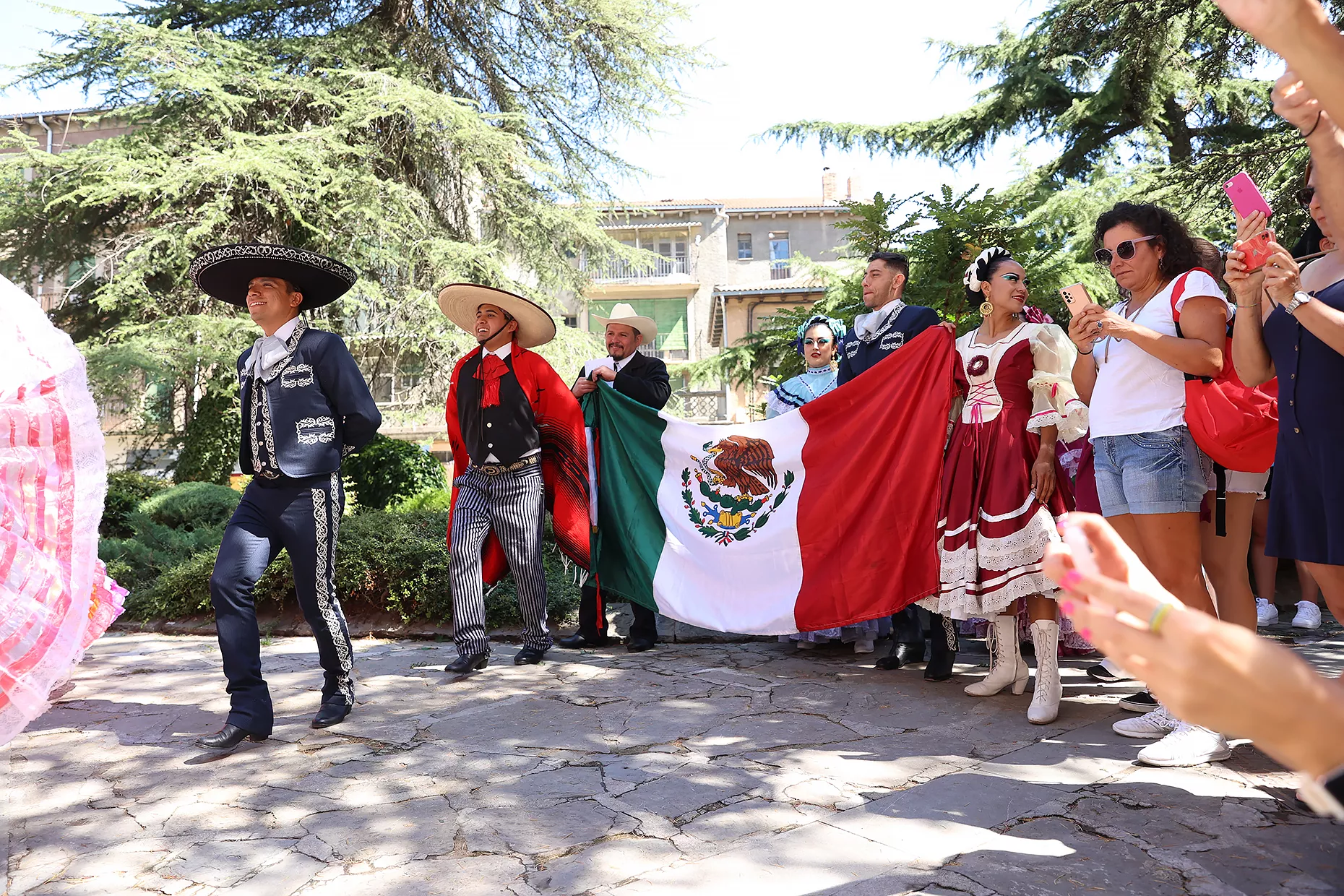 Conjunto Folclórico «Guadalupe Omexochitl» – México 