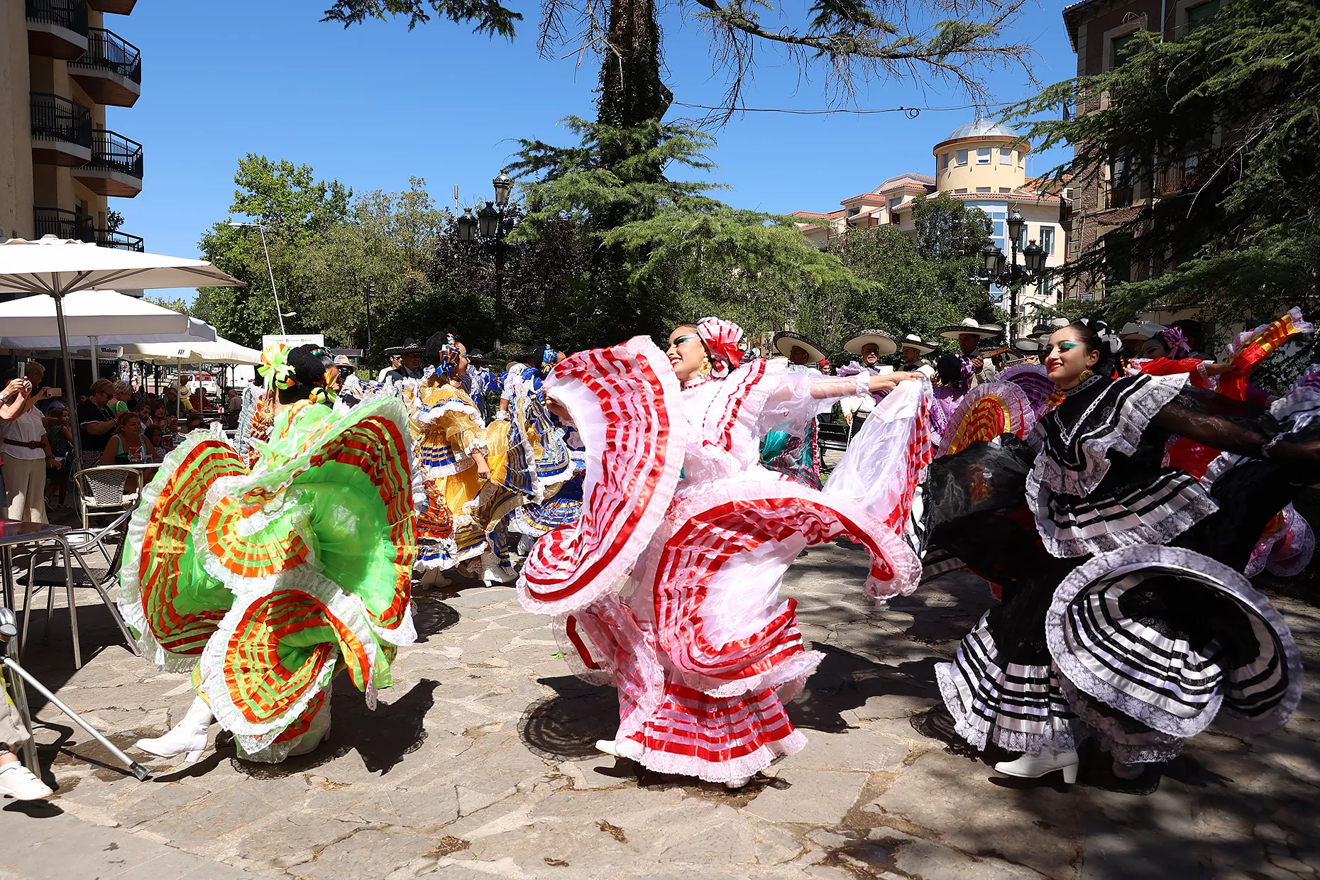 Conjunto Folclórico «Guadalupe Omexochitl» – México 
