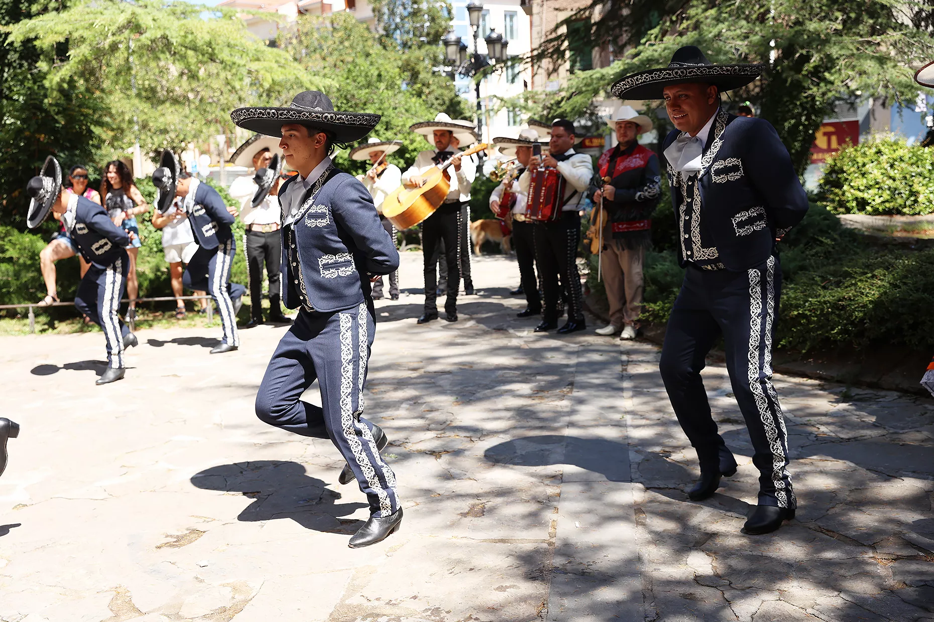 Conjunto Folclórico «Guadalupe Omexochitl» – México 