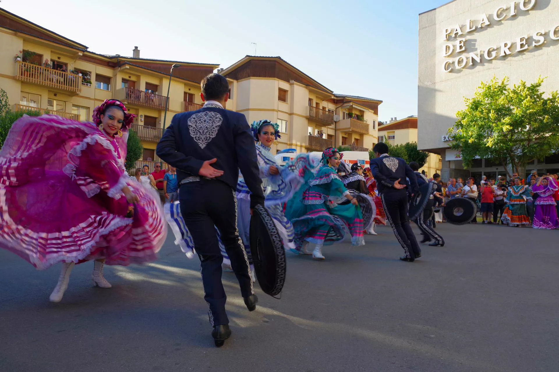 Festival Folklórico de los Pirineos