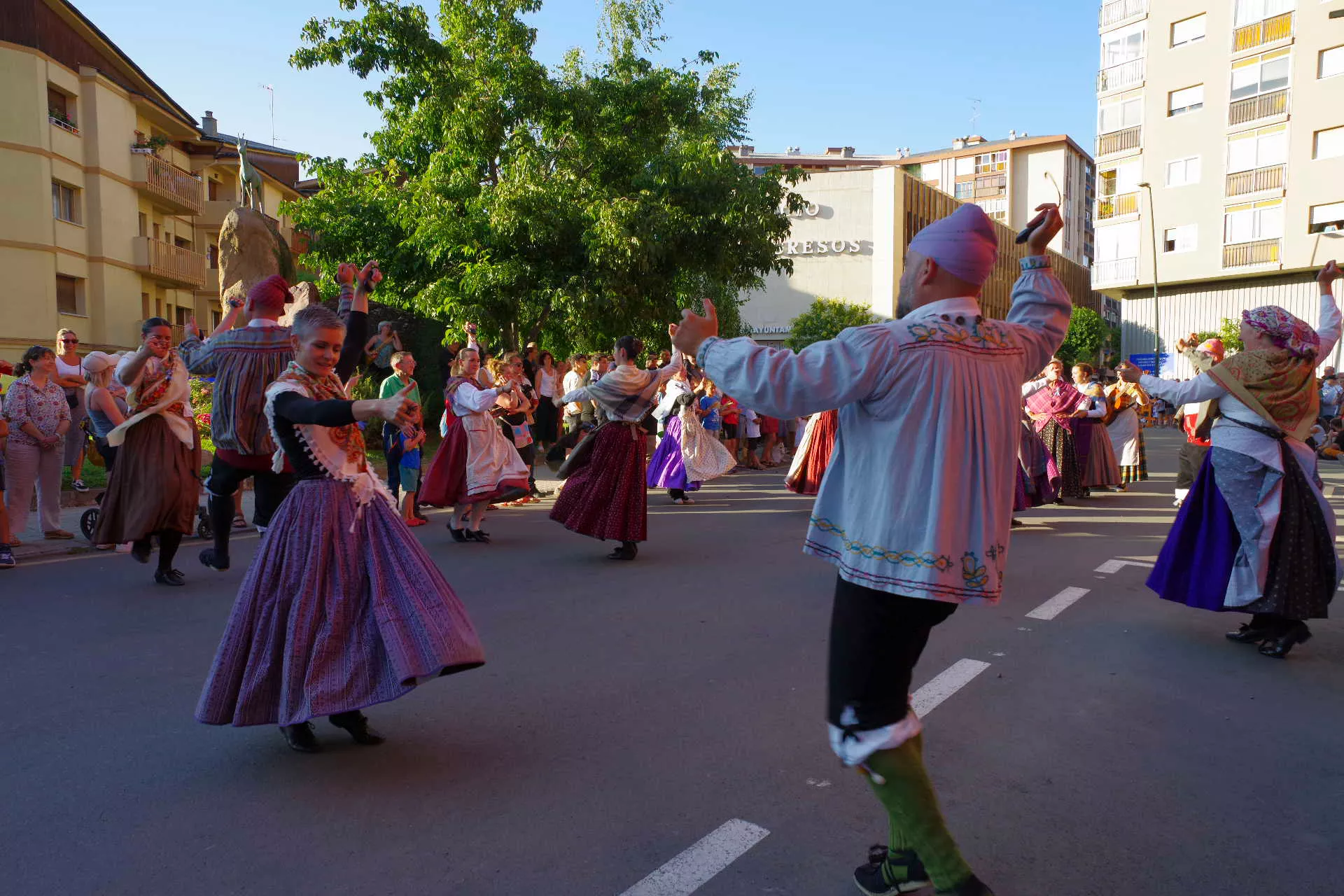 Festival Folklórico de los Pirineos