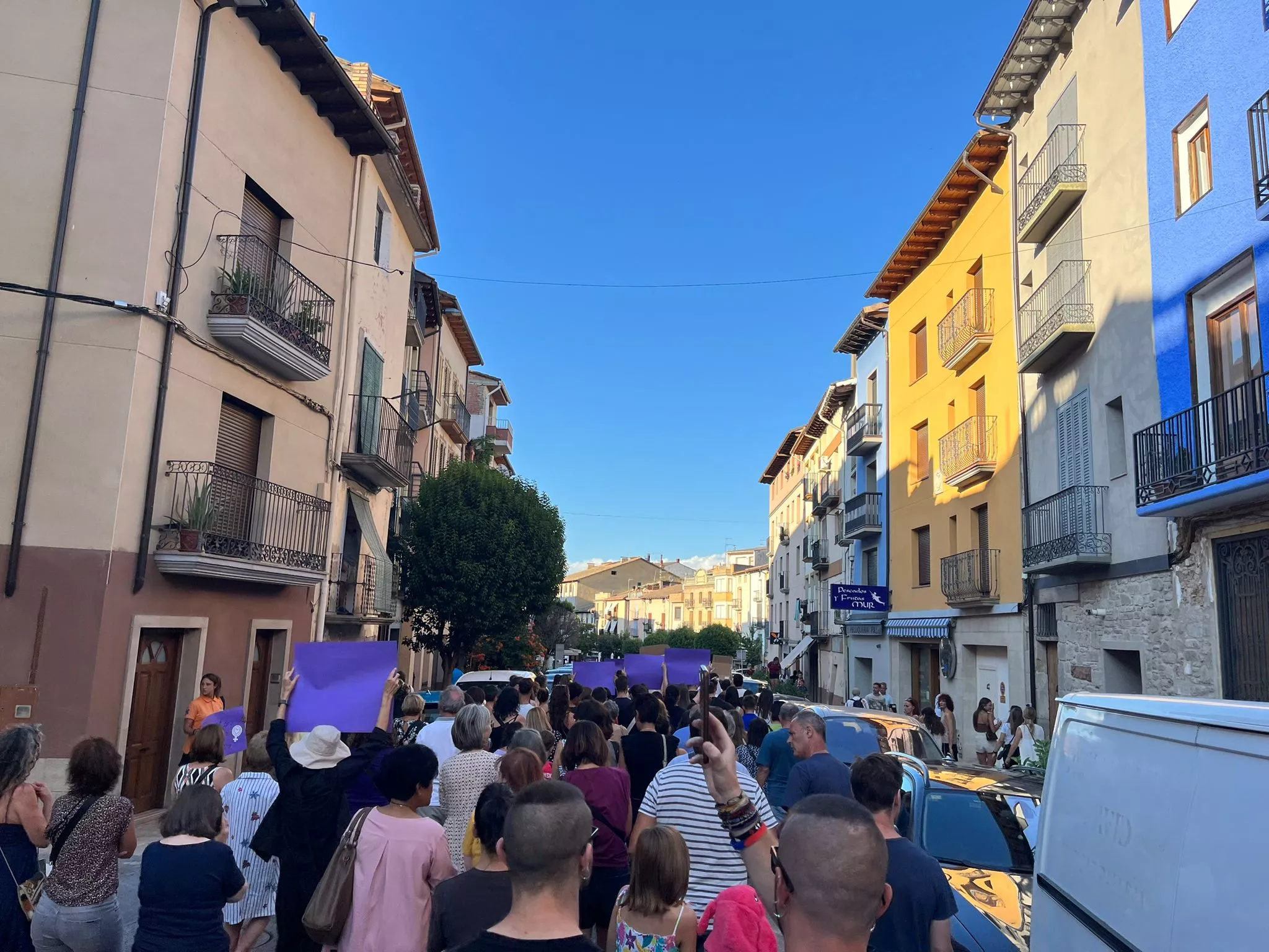 Manifestación contra la violencia machista en Graus. Foto Adrián Mora