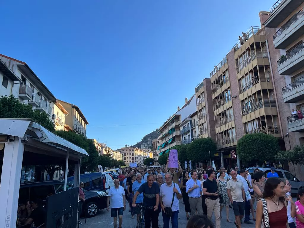 Manifestación contra la violencia machista en Graus. Foto Adrián Mora