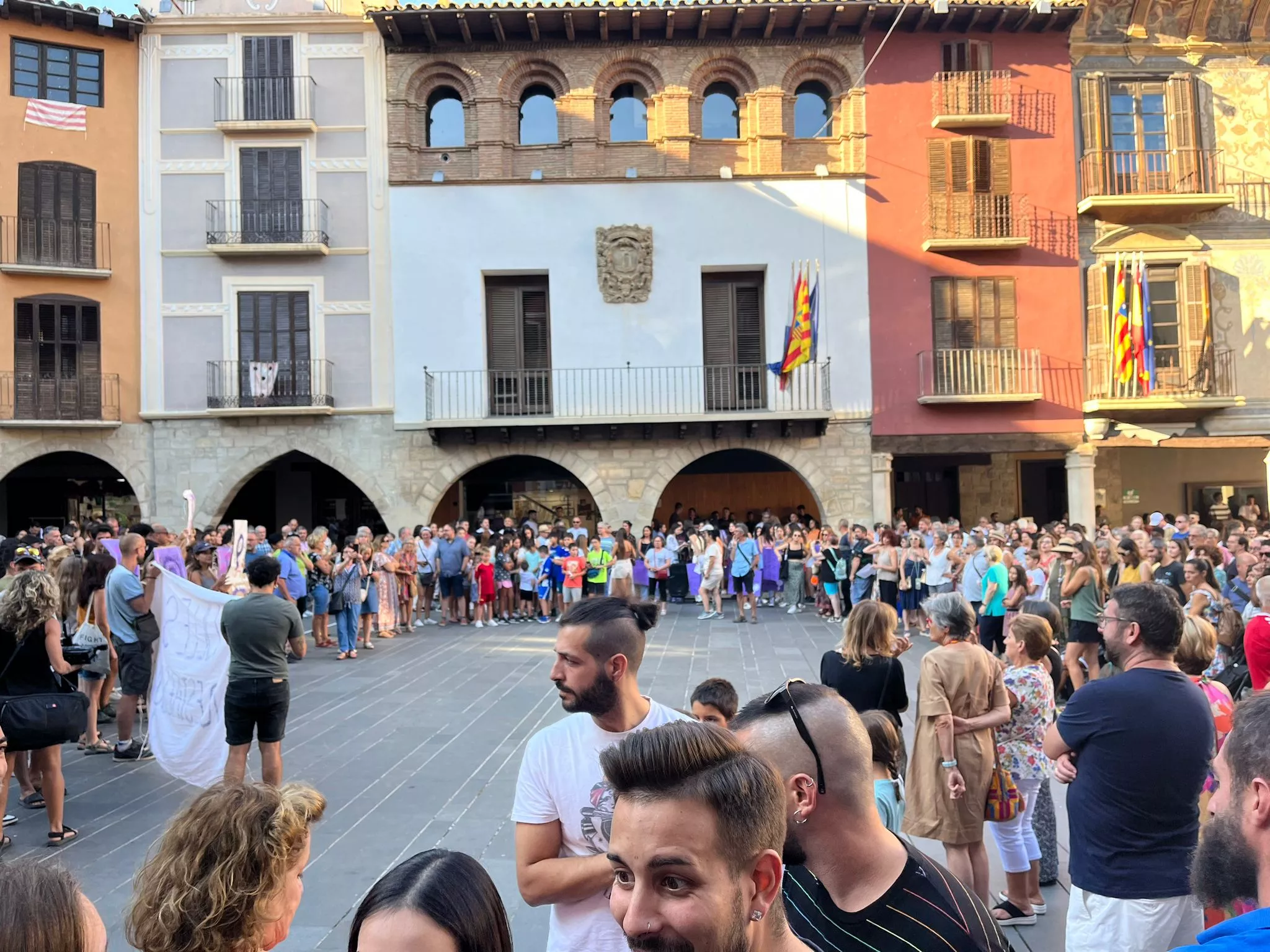 Manifestación contra la violencia machista en Graus. Foto Adrián Mora