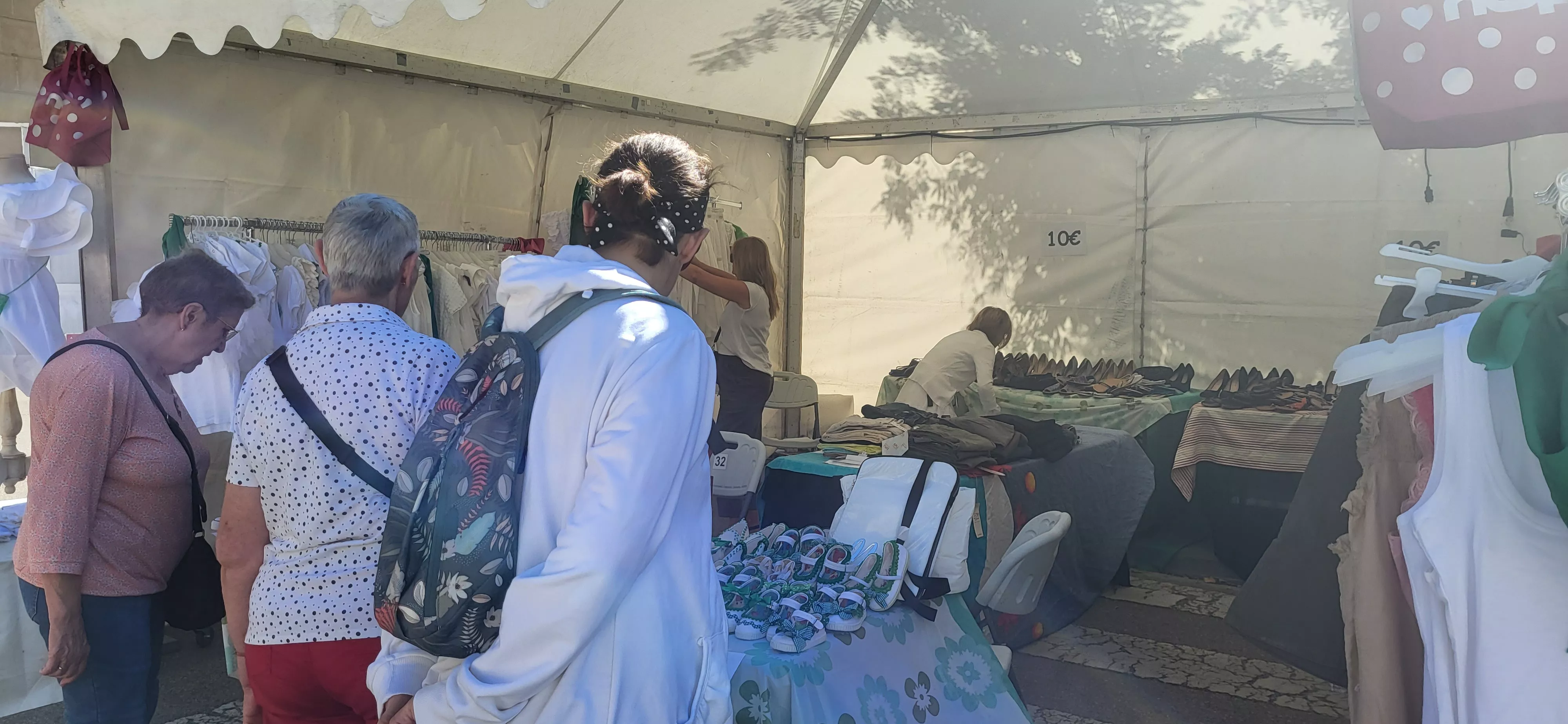 El comercio de Huesca sale a la calle en la celebración del Green Friday.