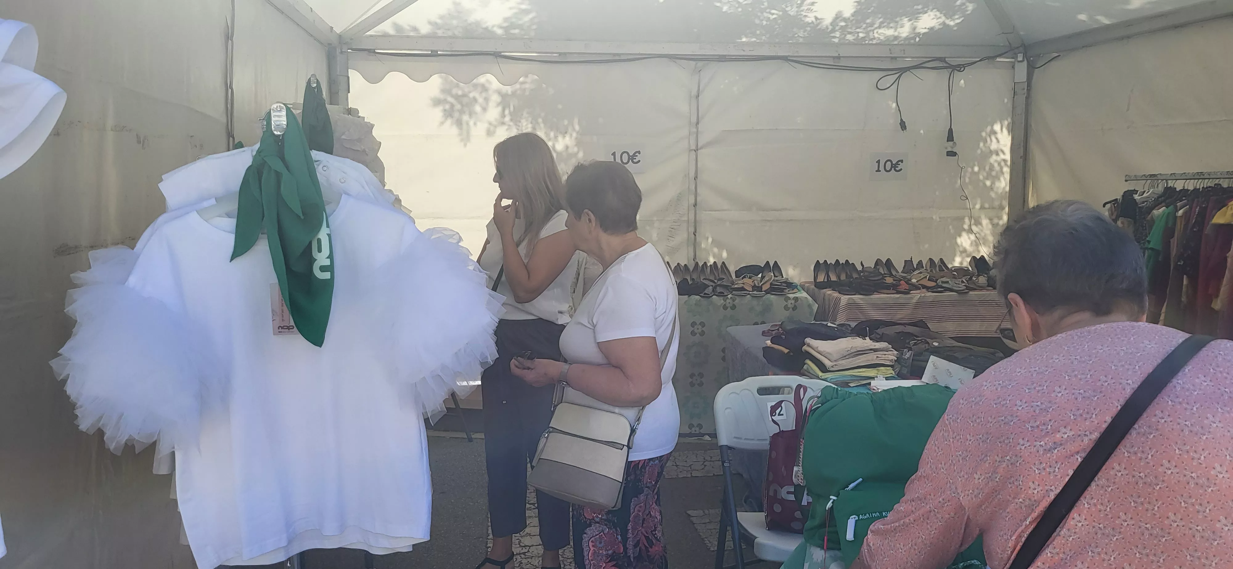 El comercio de Huesca sale a la calle en la celebración del Green Friday.