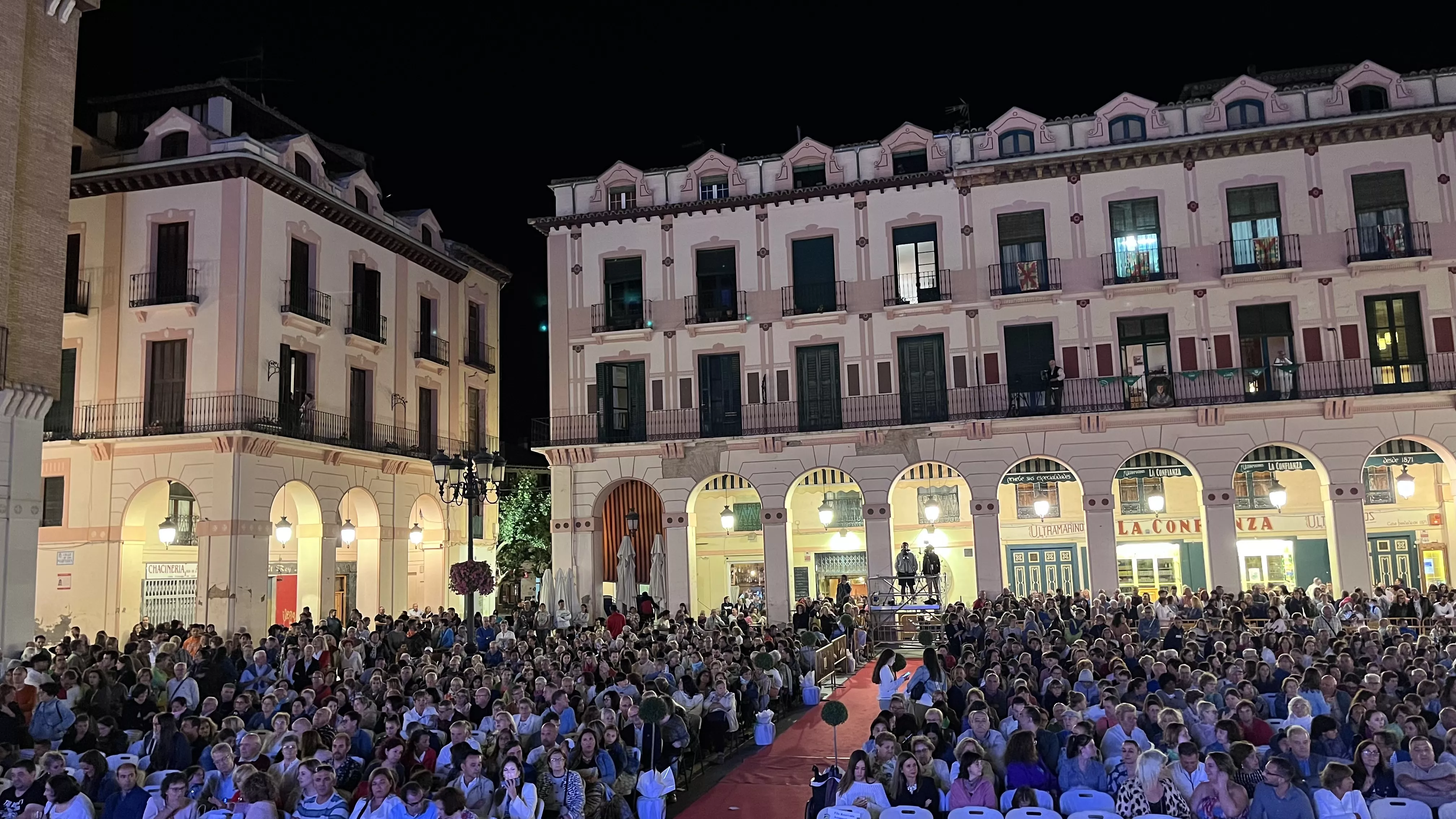Presentación de las mairalesas de Huesca. Foto: Mercedes Manterola