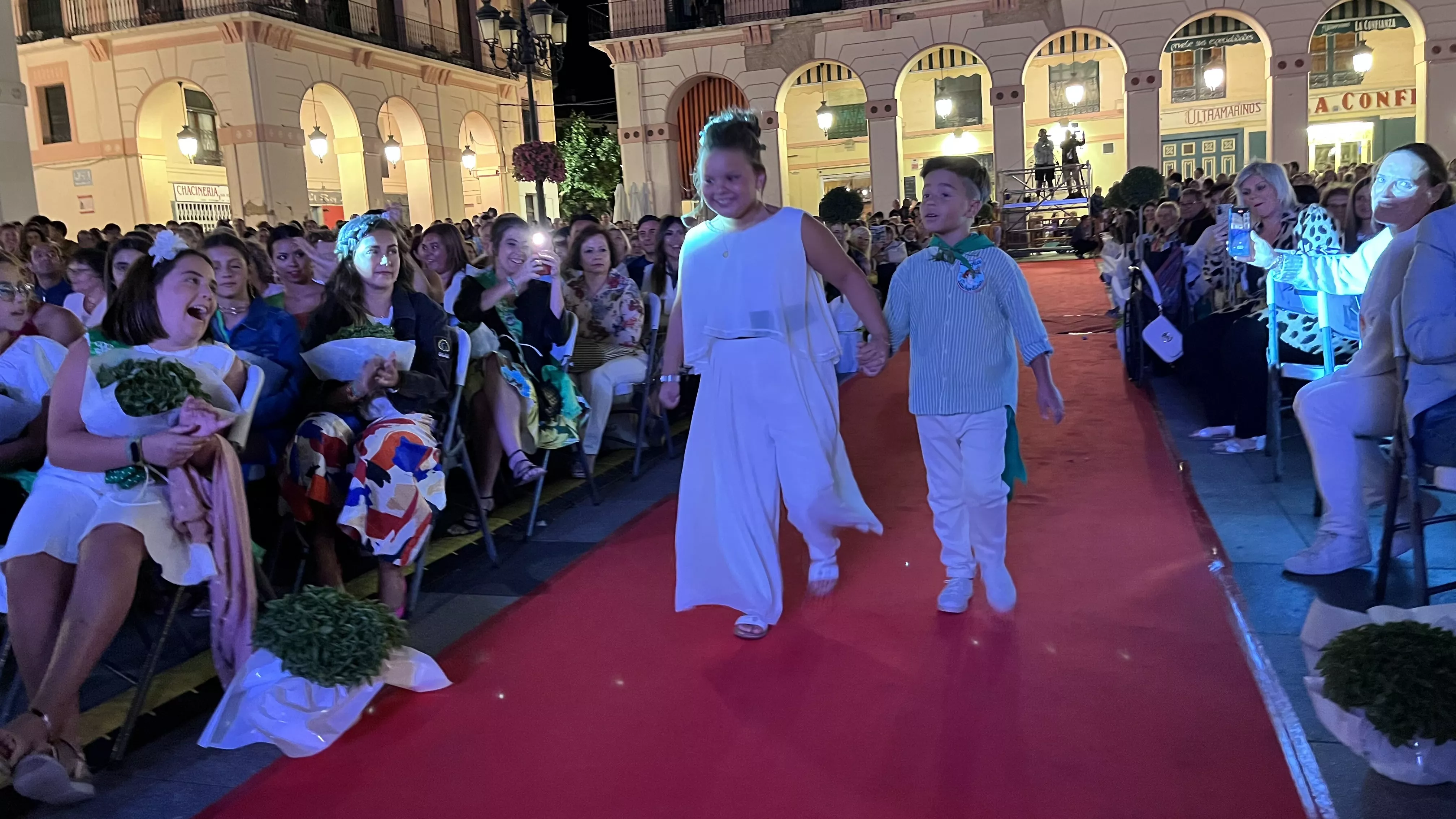 Presentación de las mairalesas de Huesca. Foto: Mercedes Manterola