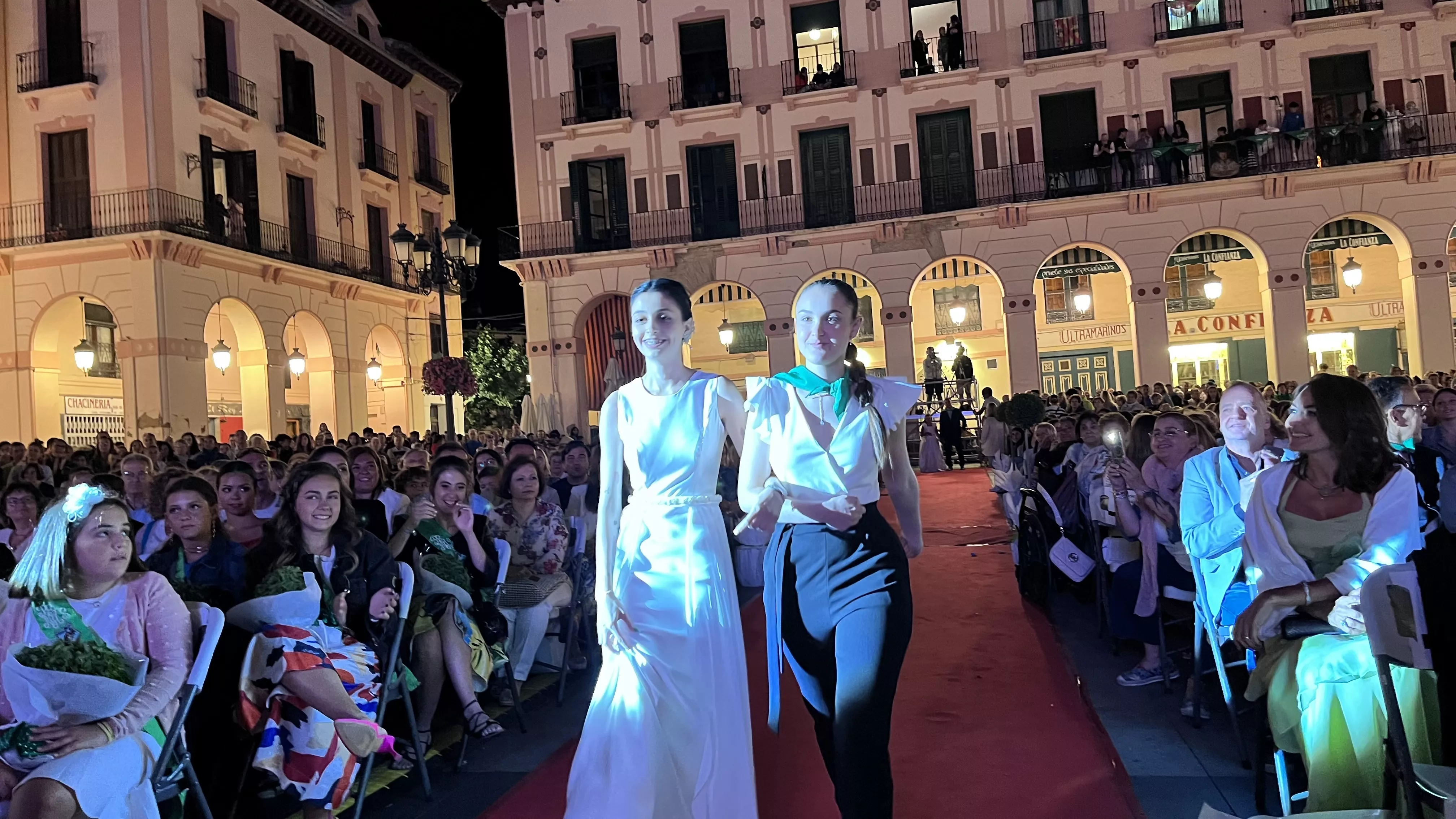 Presentación de las mairalesas de Huesca. Foto: Mercedes Manterola