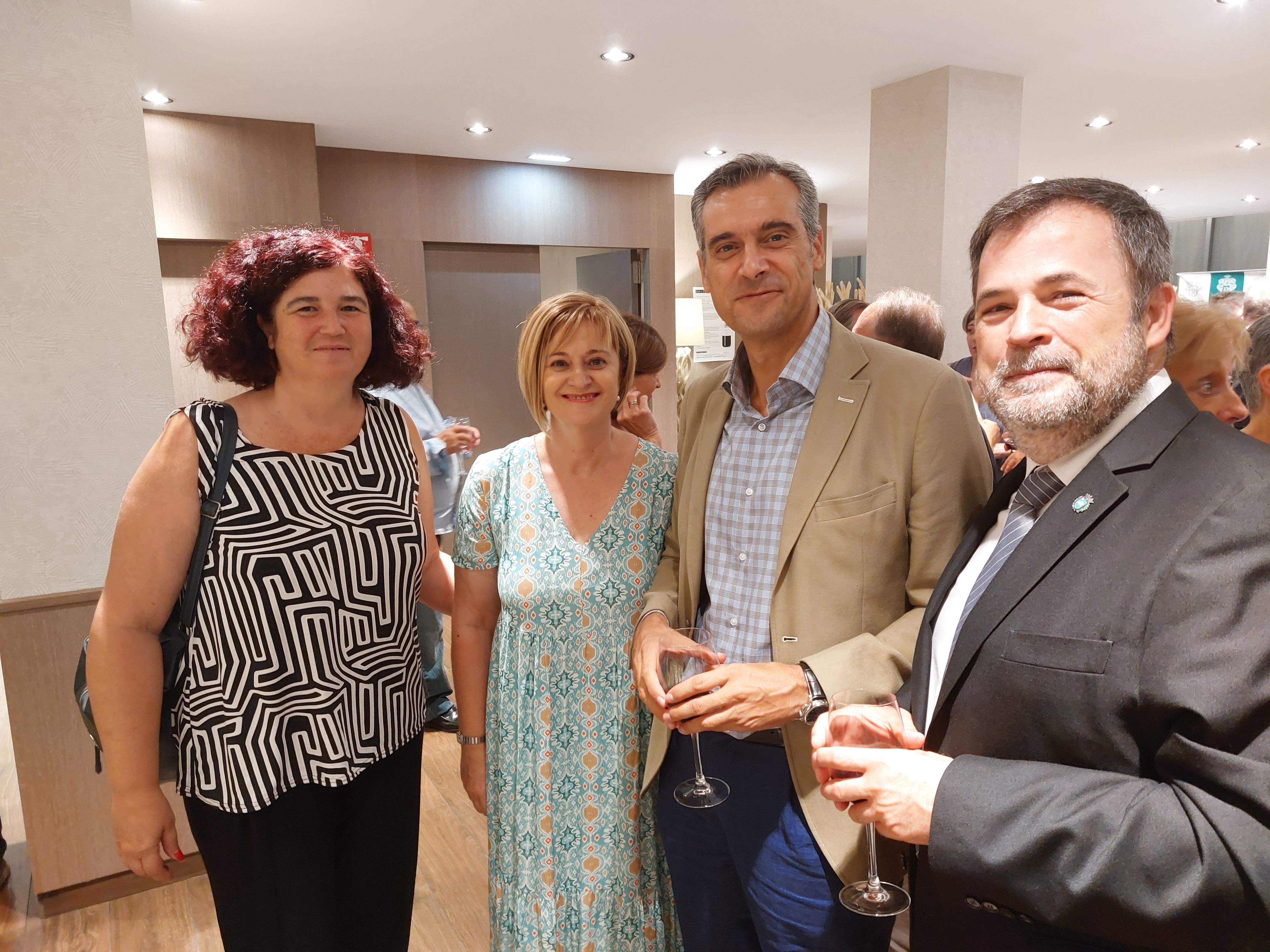 Presentación del Vino Solidario del Club Rotario en el Hotel Pedro I de Aragón en Huesca