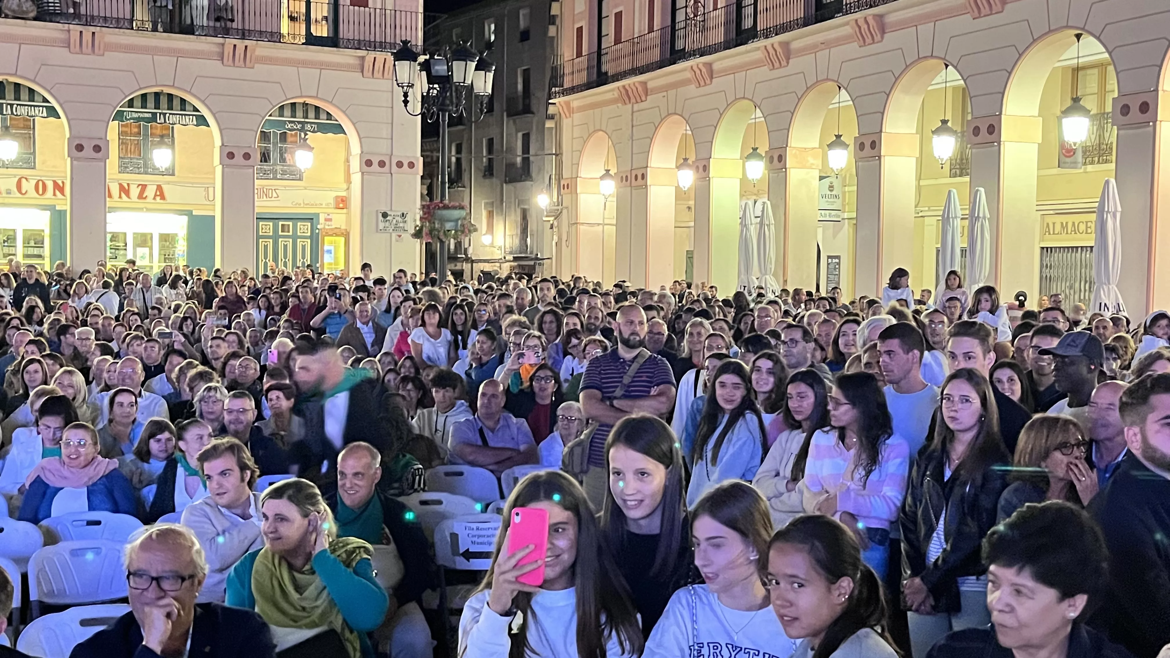 Presentación de las mairalesas de Huesca. Foto: Mercedes Manterola