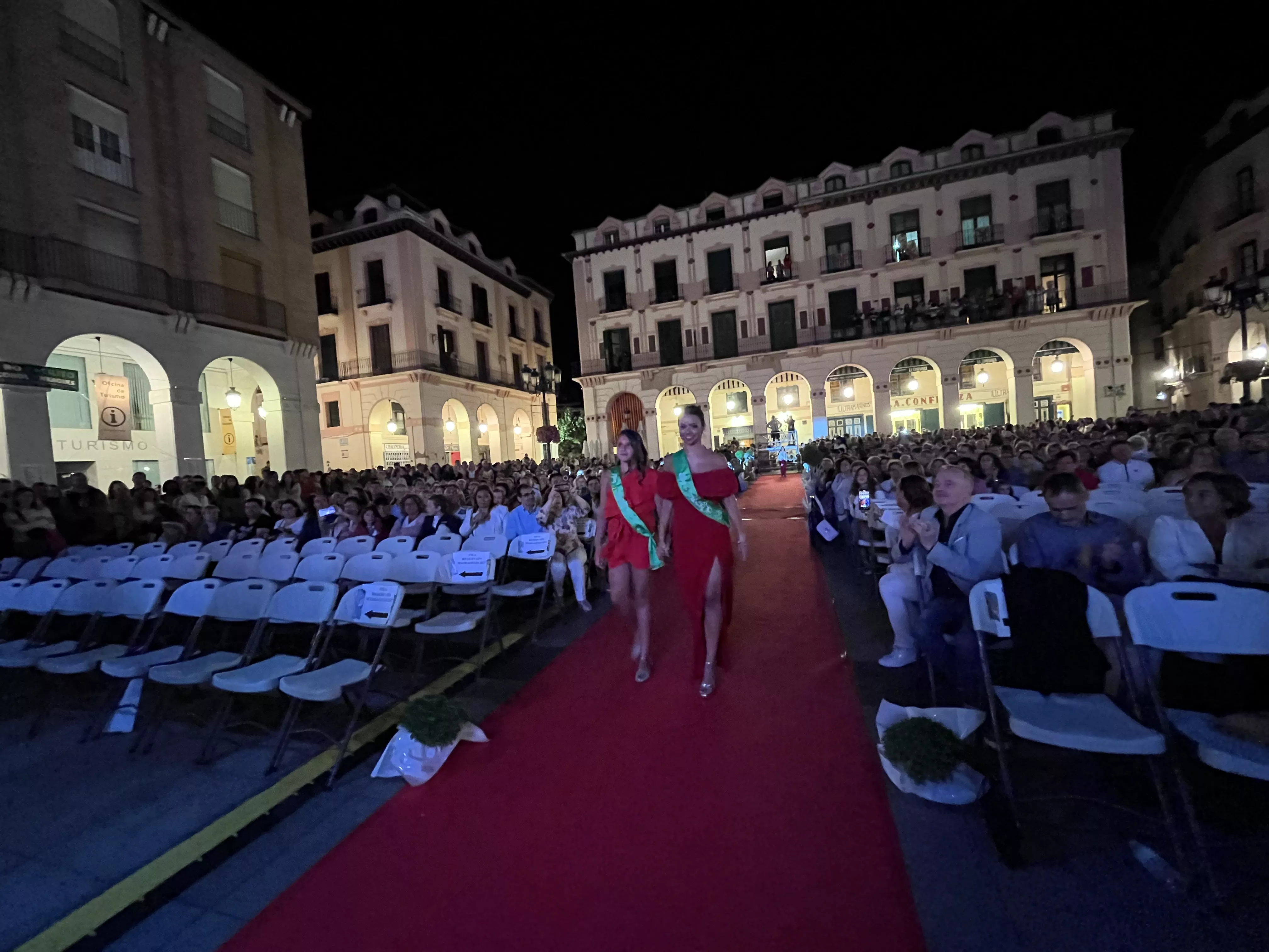 Presentación de las mairalesas de Huesca. Foto: Mercedes Manterola