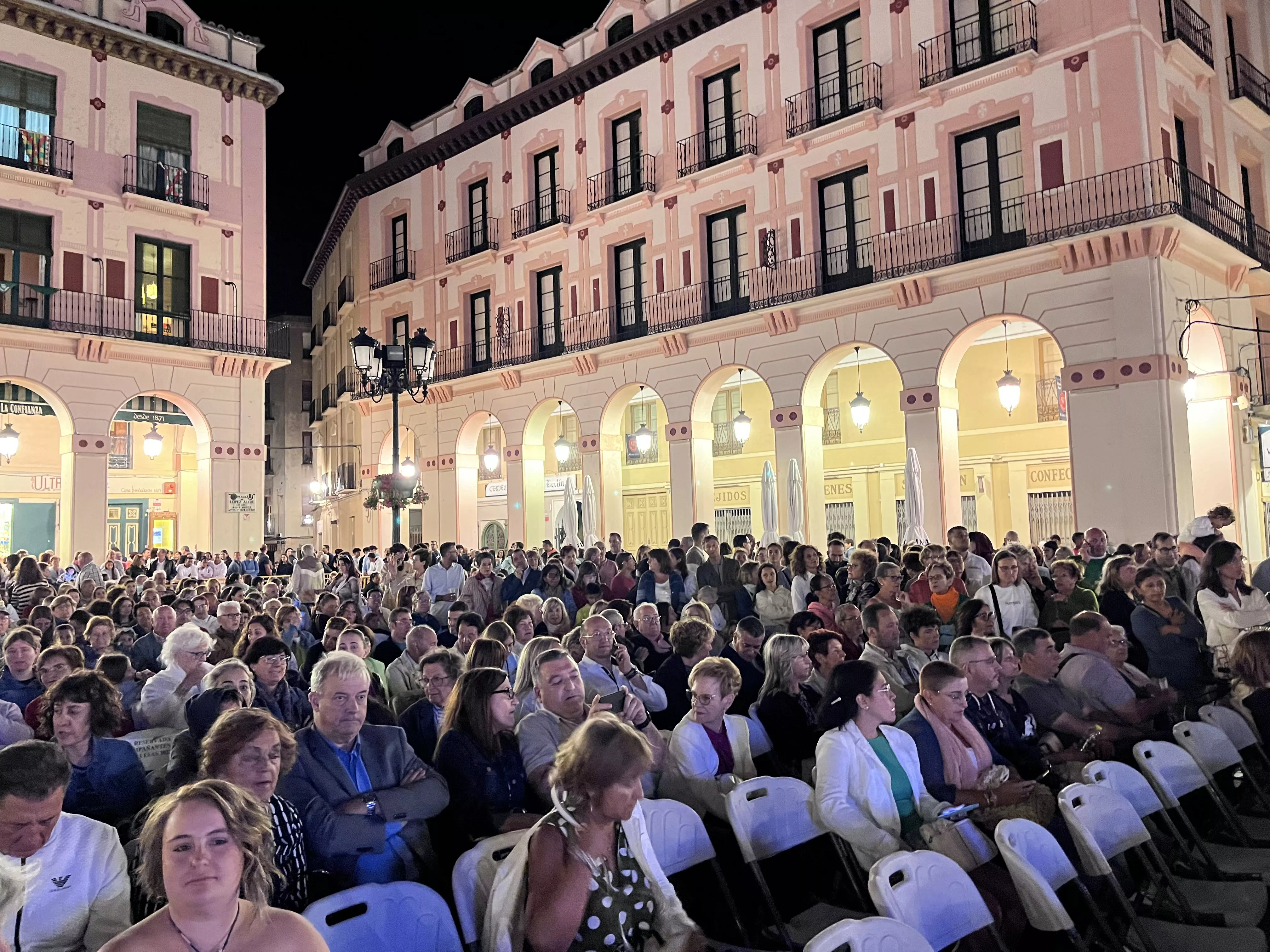 Presentación de las mairalesas de Huesca. Foto: Mercedes Manterola