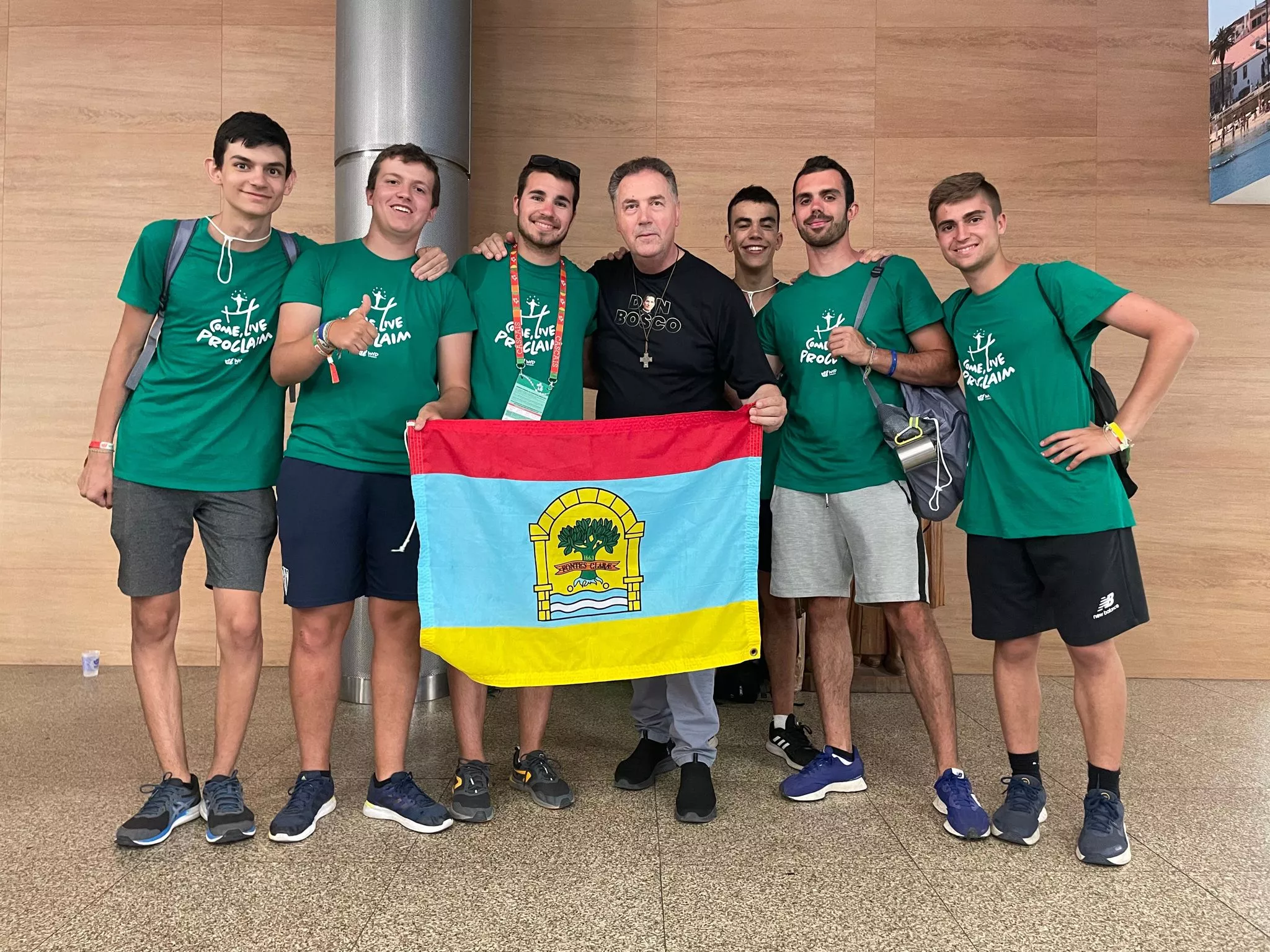 Miembros del Centro Juvenil salesiano de Huesca en la Jornada Mundial de la Juventud en Portugal