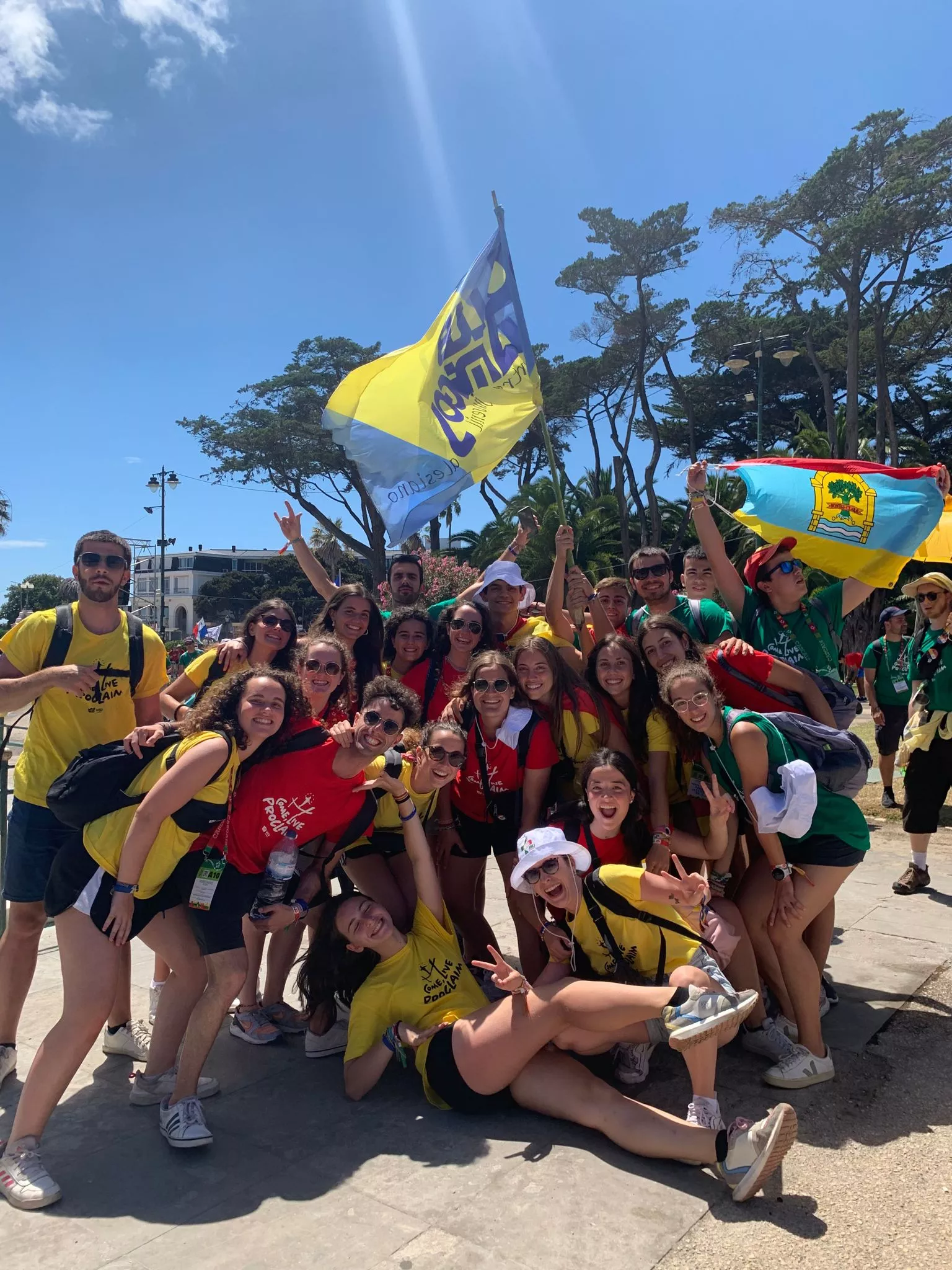 Miembros del Centro Juvenil salesiano de Huesca en la Jornada Mundial de la Juventud en Portugal