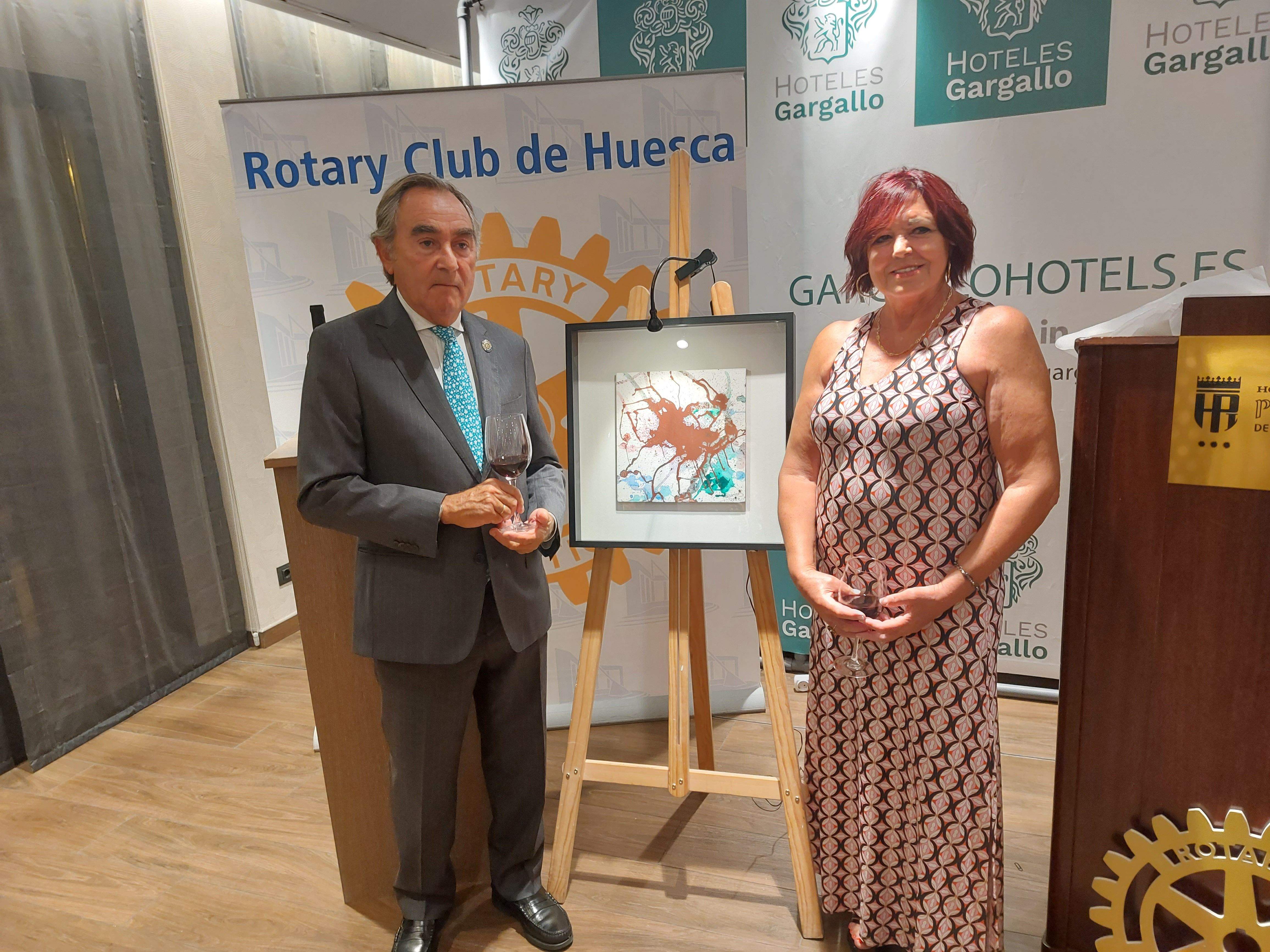 Presentación del Vino Solidario del Club Rotario en el Hotel Pedro I de Aragón en Huesca