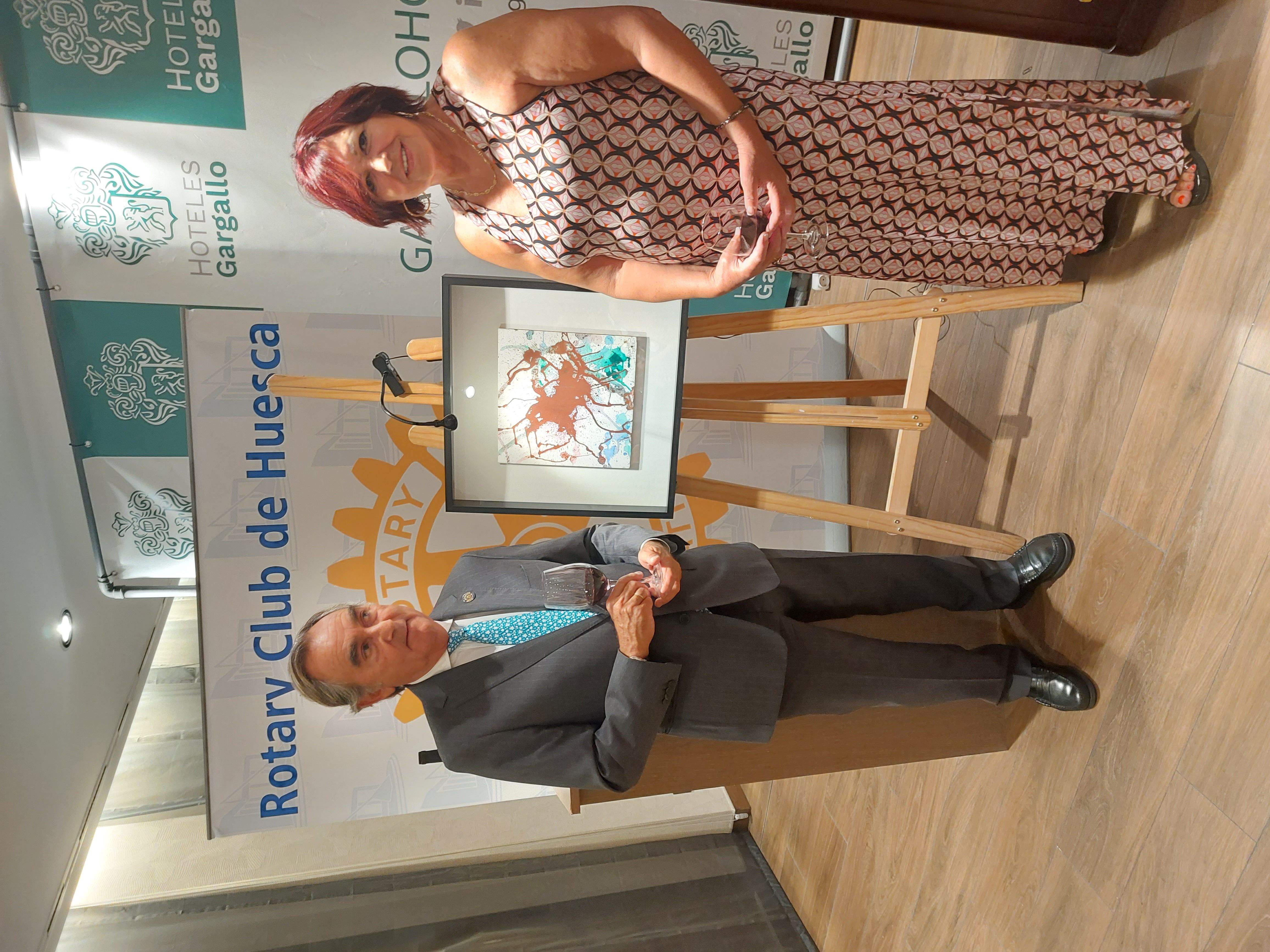 Presentación del Vino Solidario del Club Rotario en el Hotel Pedro I de Aragón en Huesca