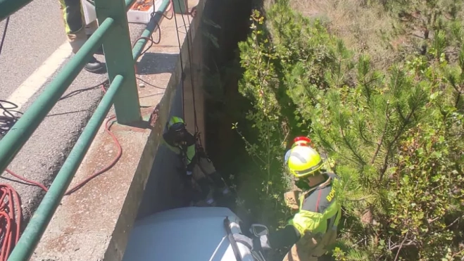 Vehículo accidentado en la A-138 en Mediano.