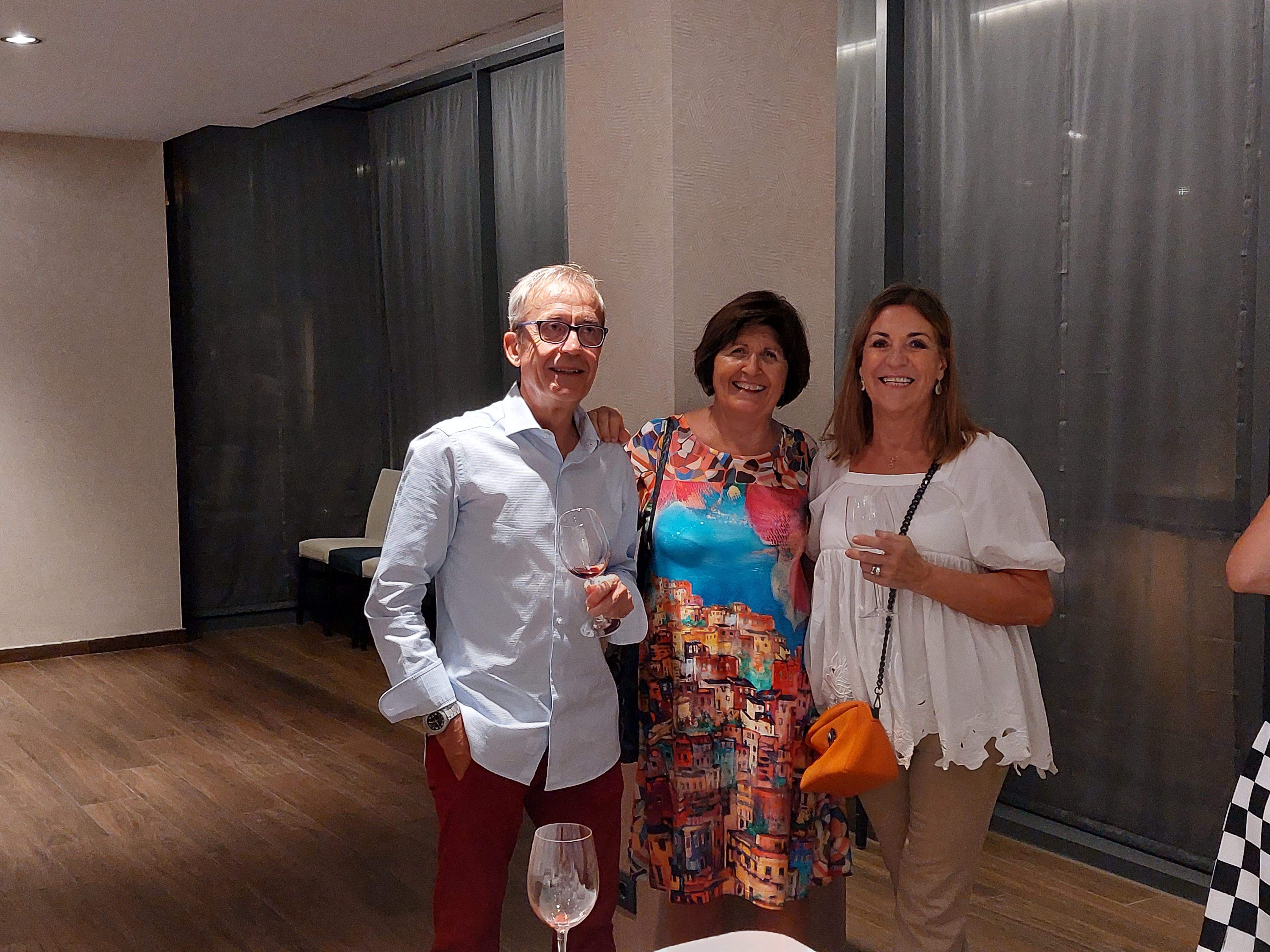 Presentación del Vino Solidario del Club Rotario en el Hotel Pedro I de Aragón en Huesca