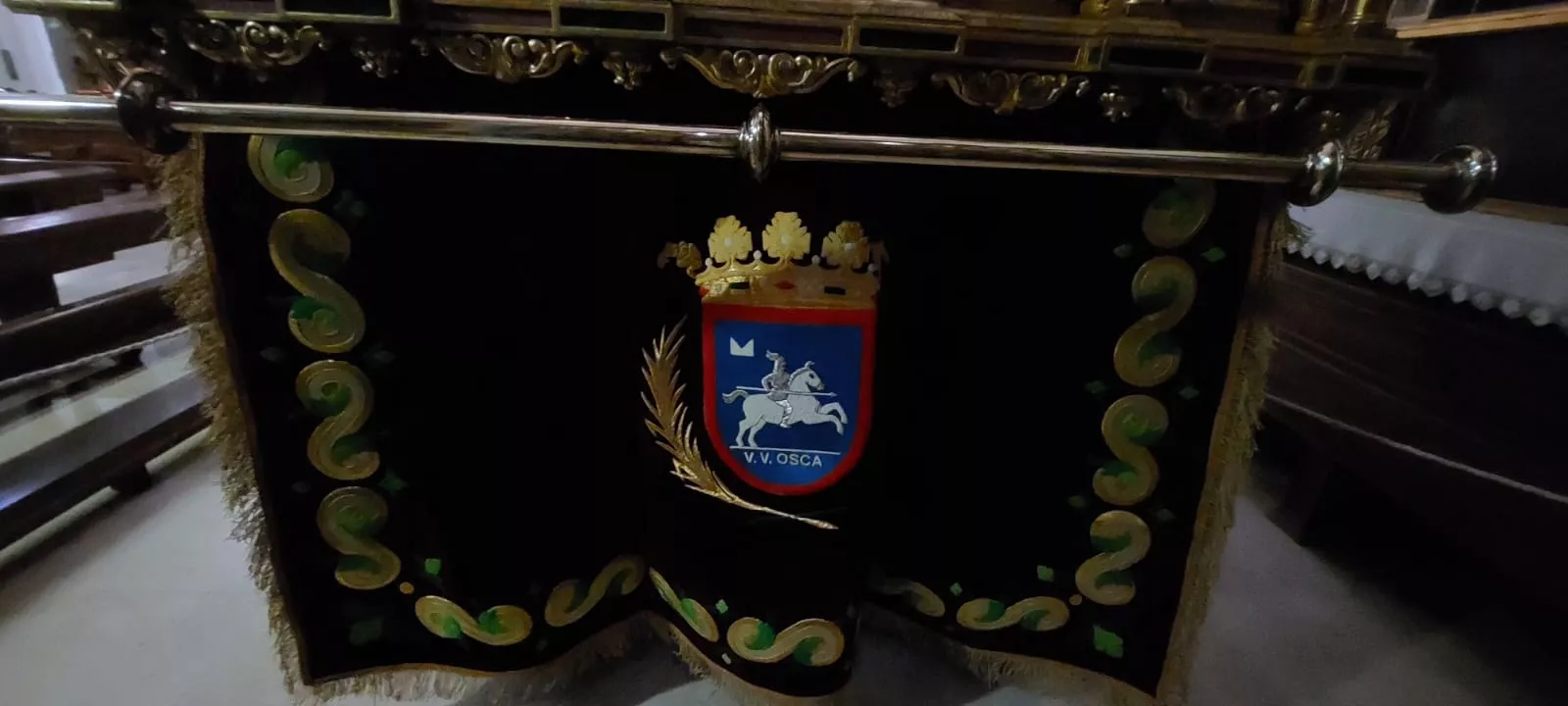 Peana de San Lorenzo con las nuevas faldas.