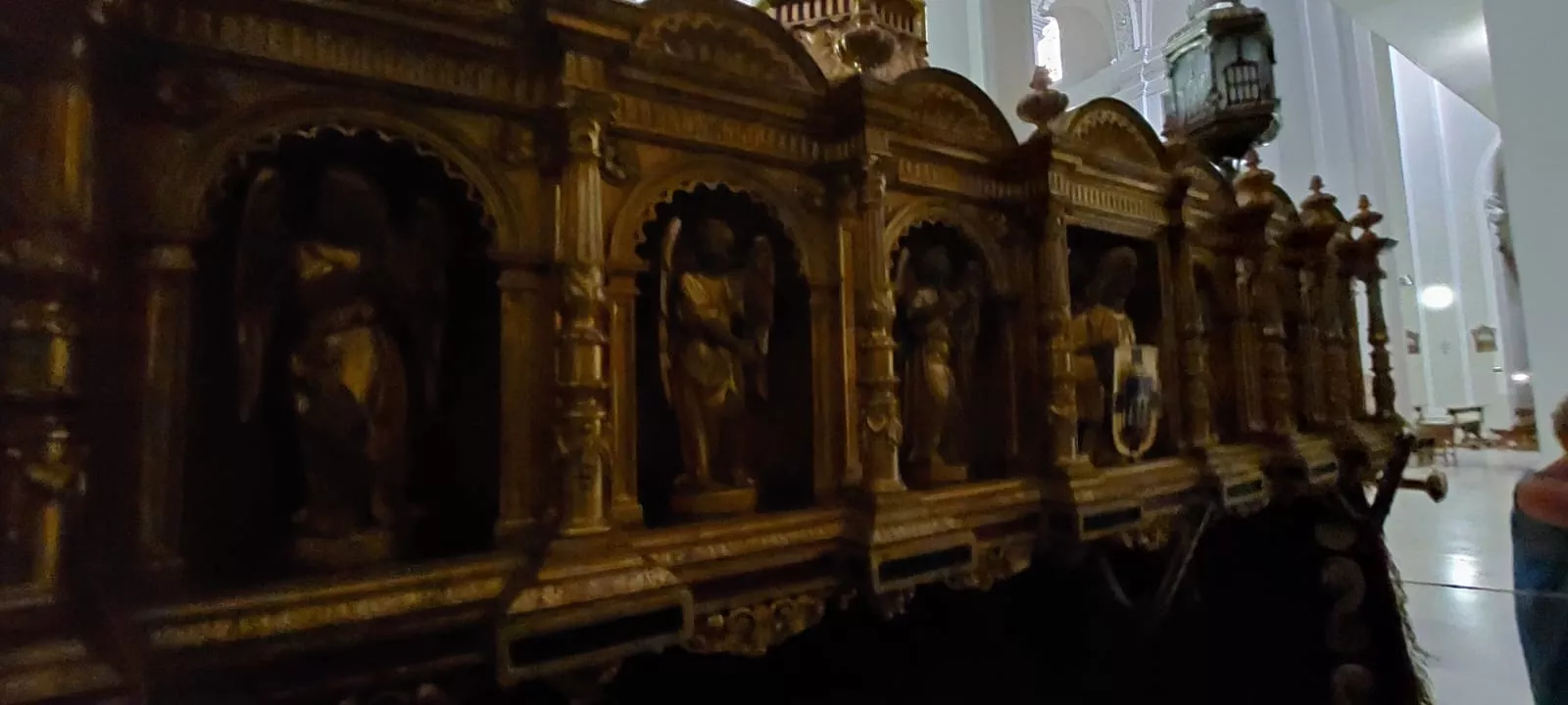 Peana de San Lorenzo con las nuevas faldas.