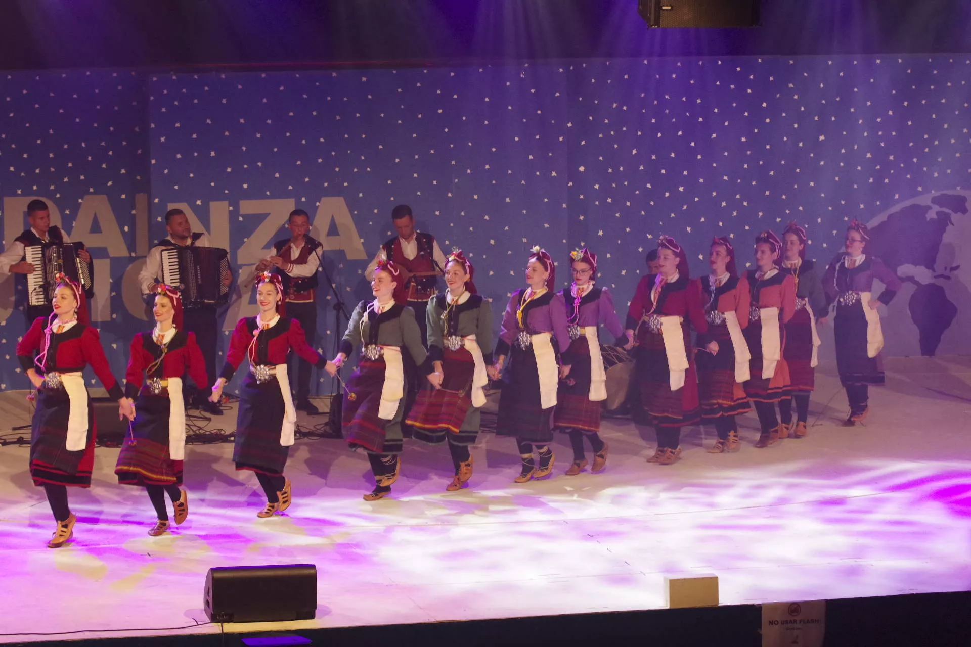 Festival Folkórico de los Pirineos de Jaca.