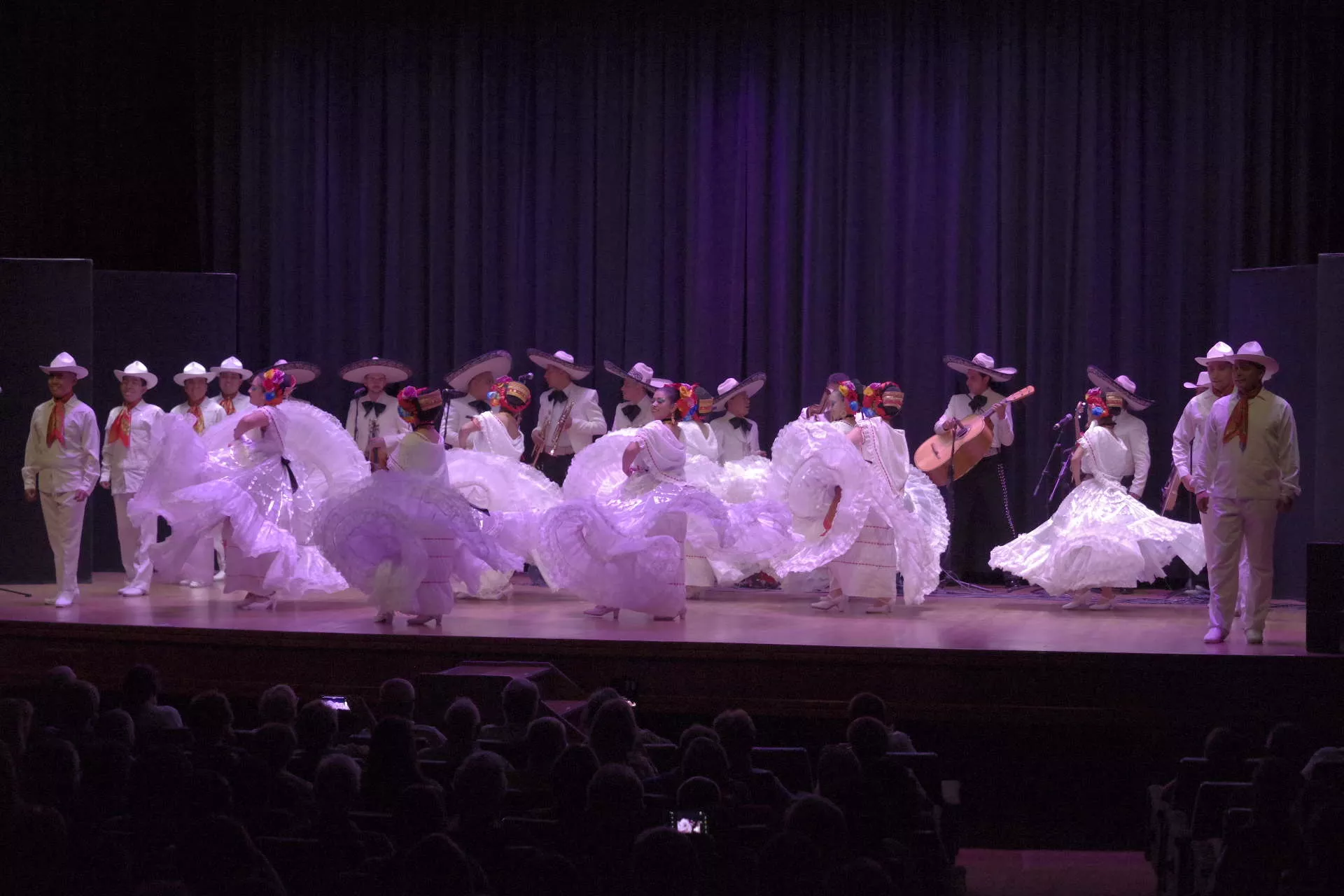 Festival Folkórico de los Pirineos de Jaca.
