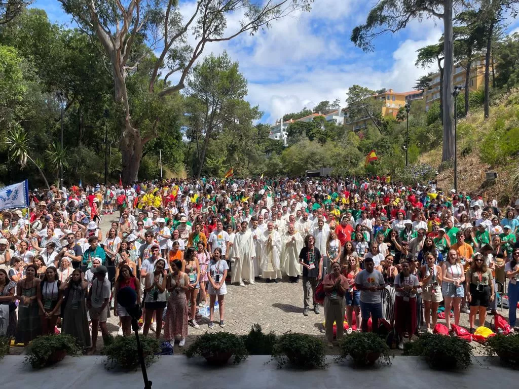 Imágenes de la catequesis de Ángel Pérez en Cascais
