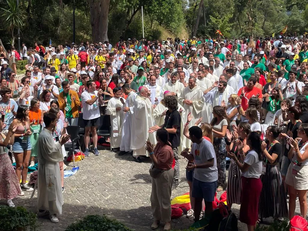 Imágenes de la catequesis de Ángel Pérez en Cascais
