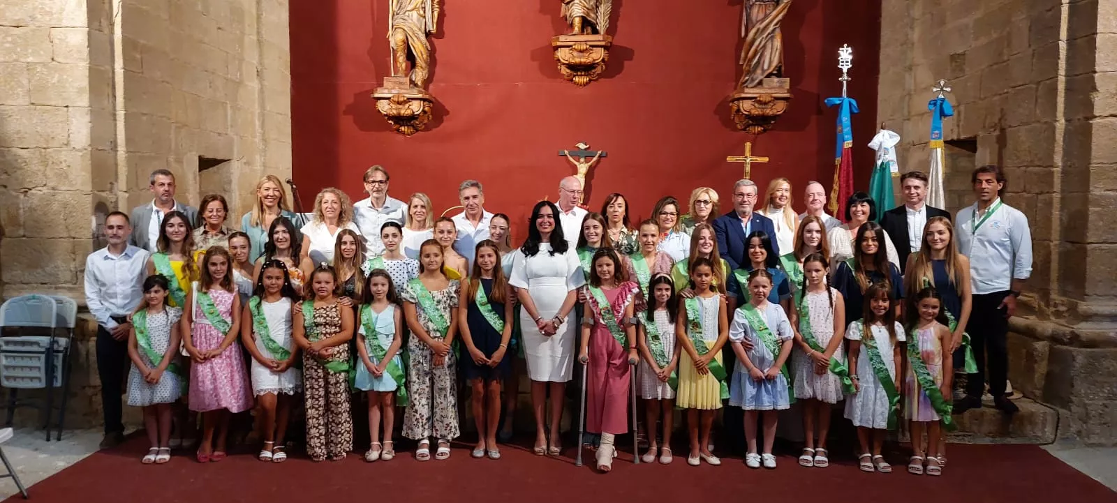 Mairalesas y autoridades en el Santuario de Loreto