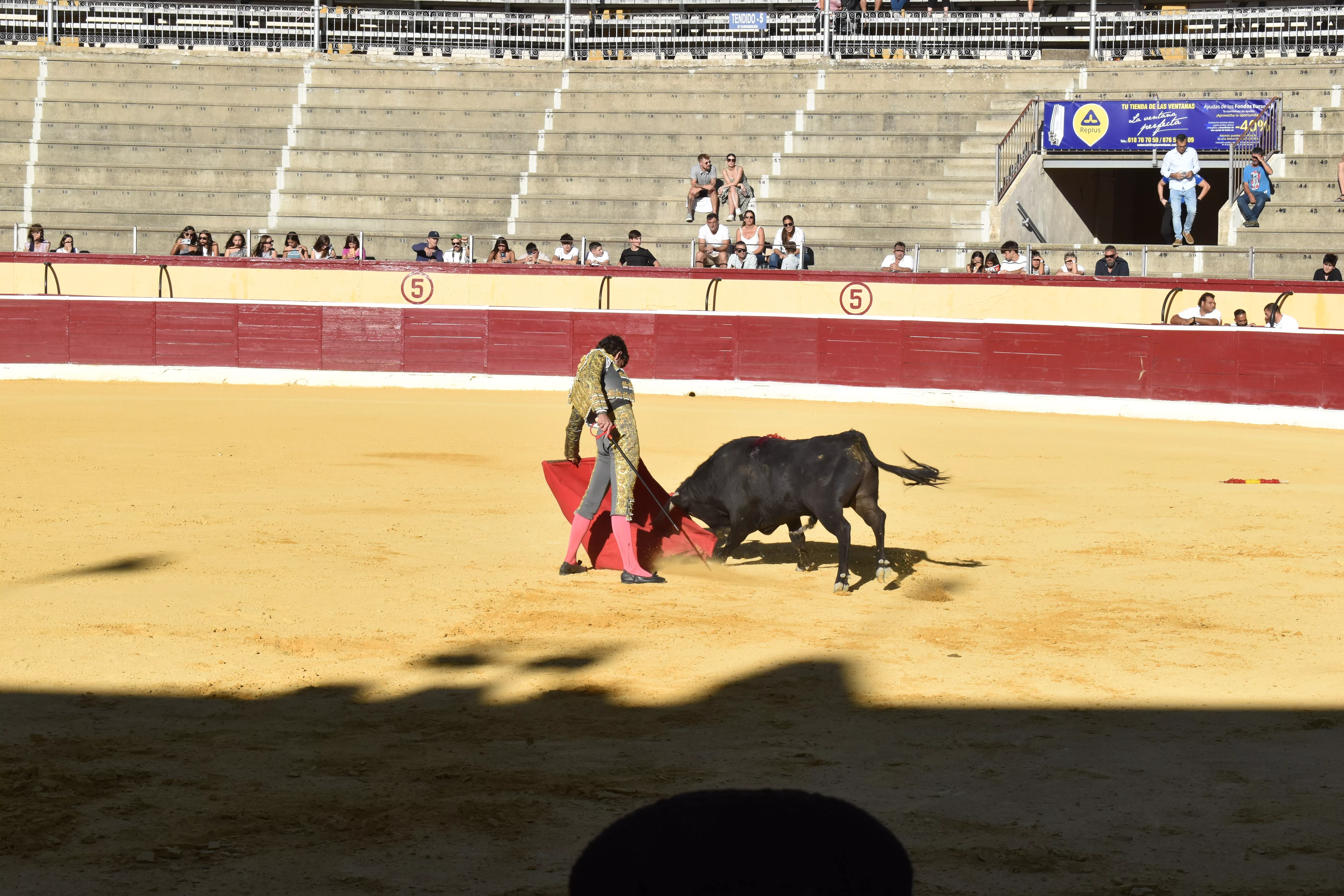 Novillada en Huesca. Foto Carlos Jalle