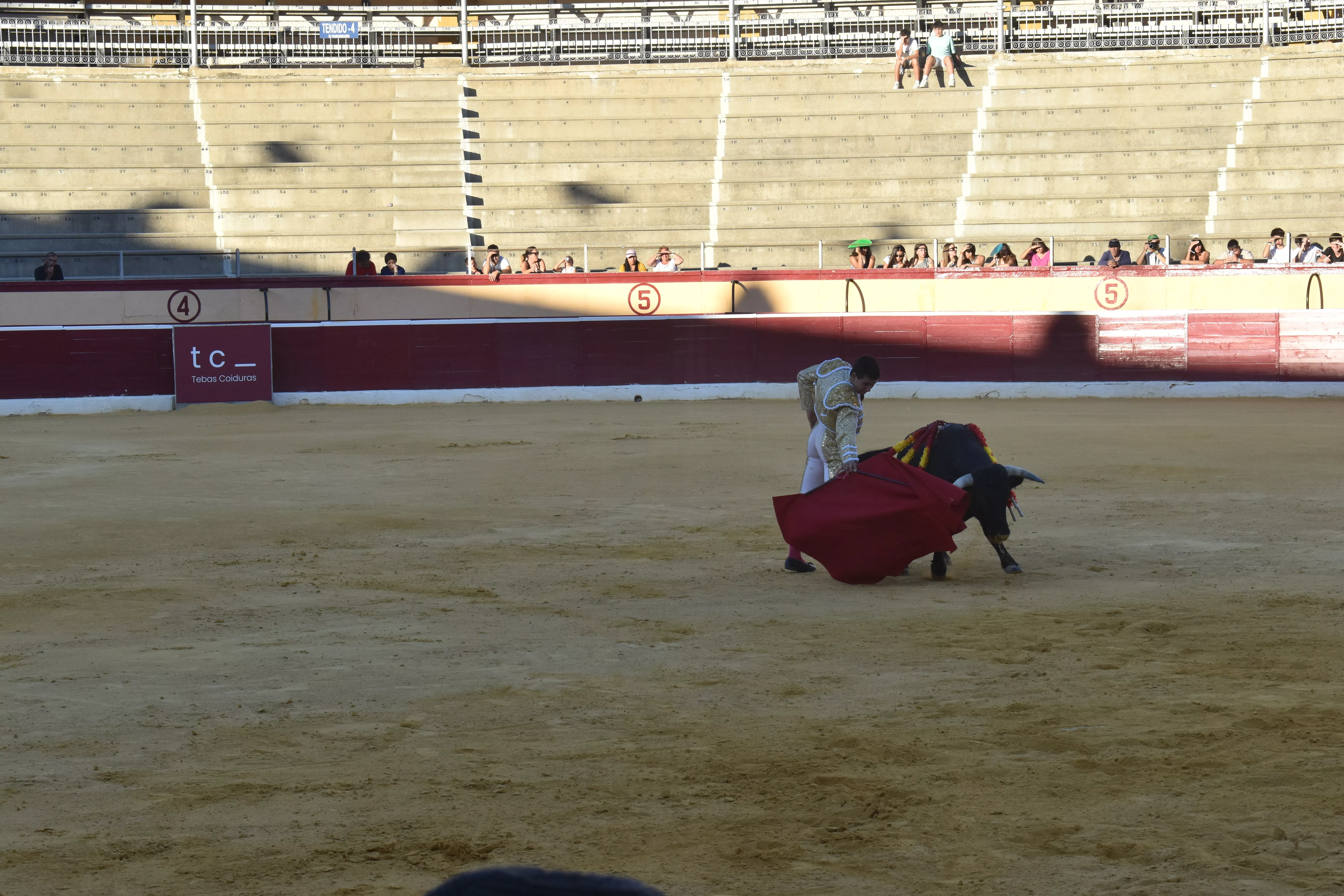 Novillada en Huesca. Foto Carlos Jalle