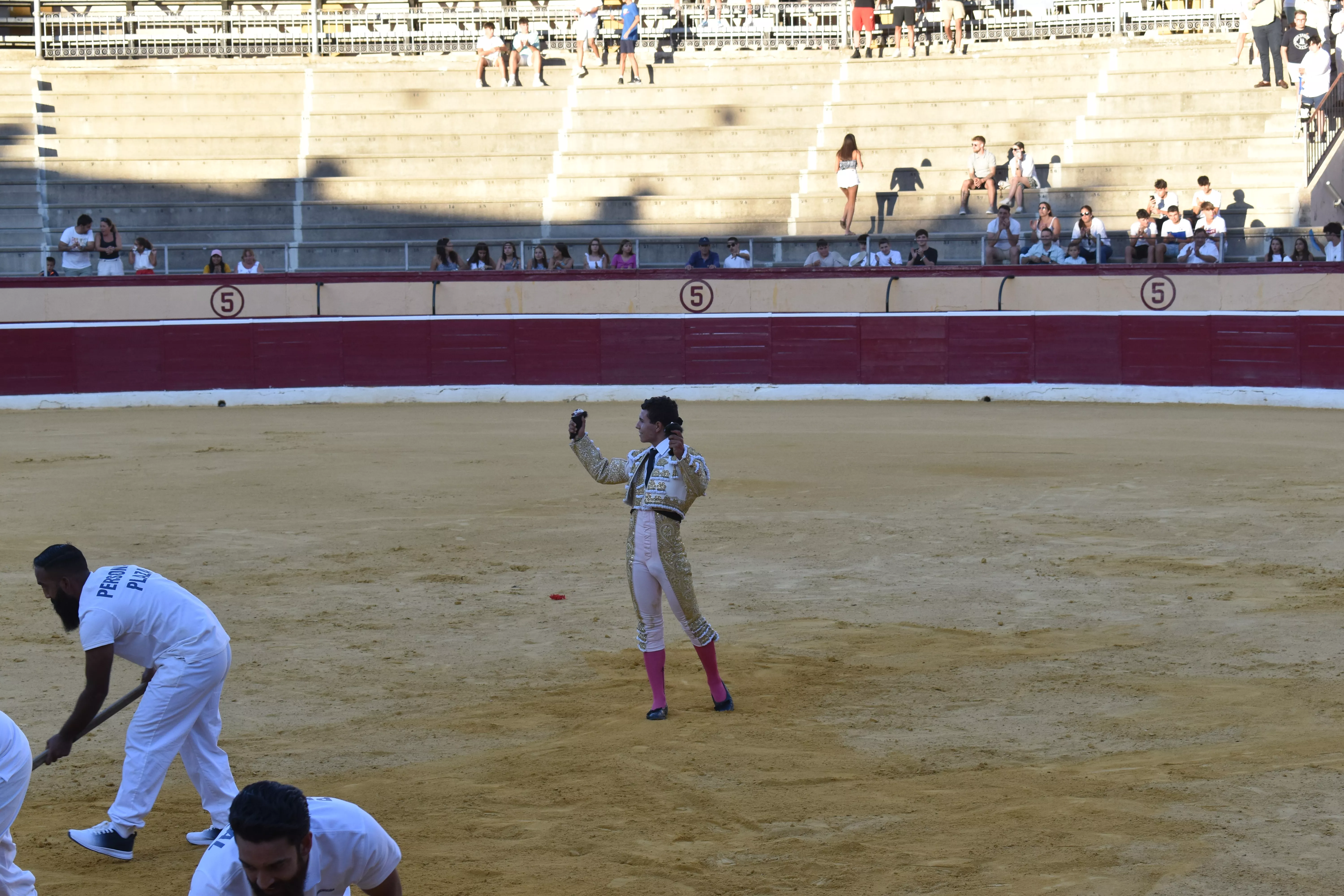 Novillada en Huesca. Foto Carlos Jalle