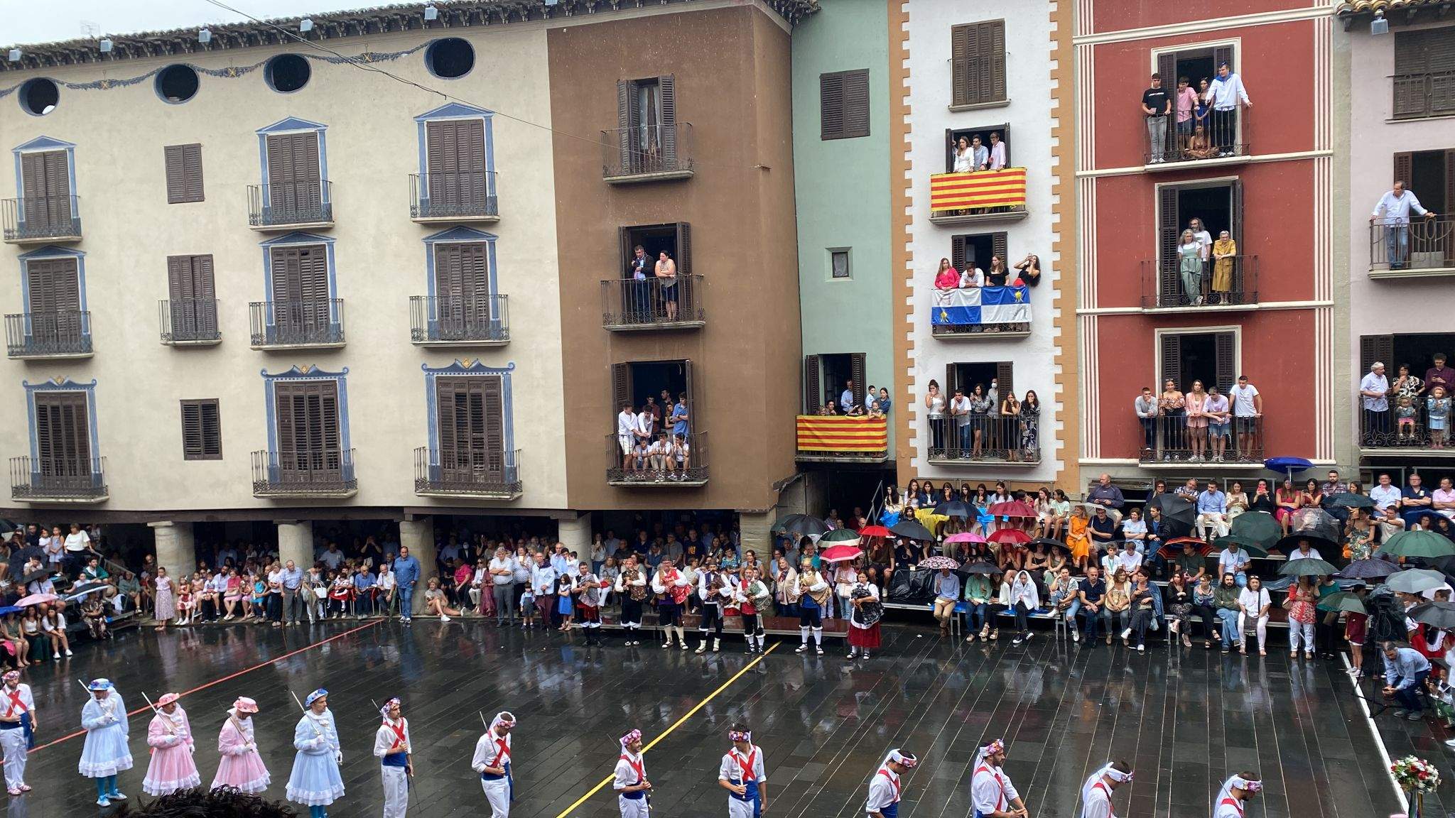 El dance vuelve a la plaza Mayor de Graus