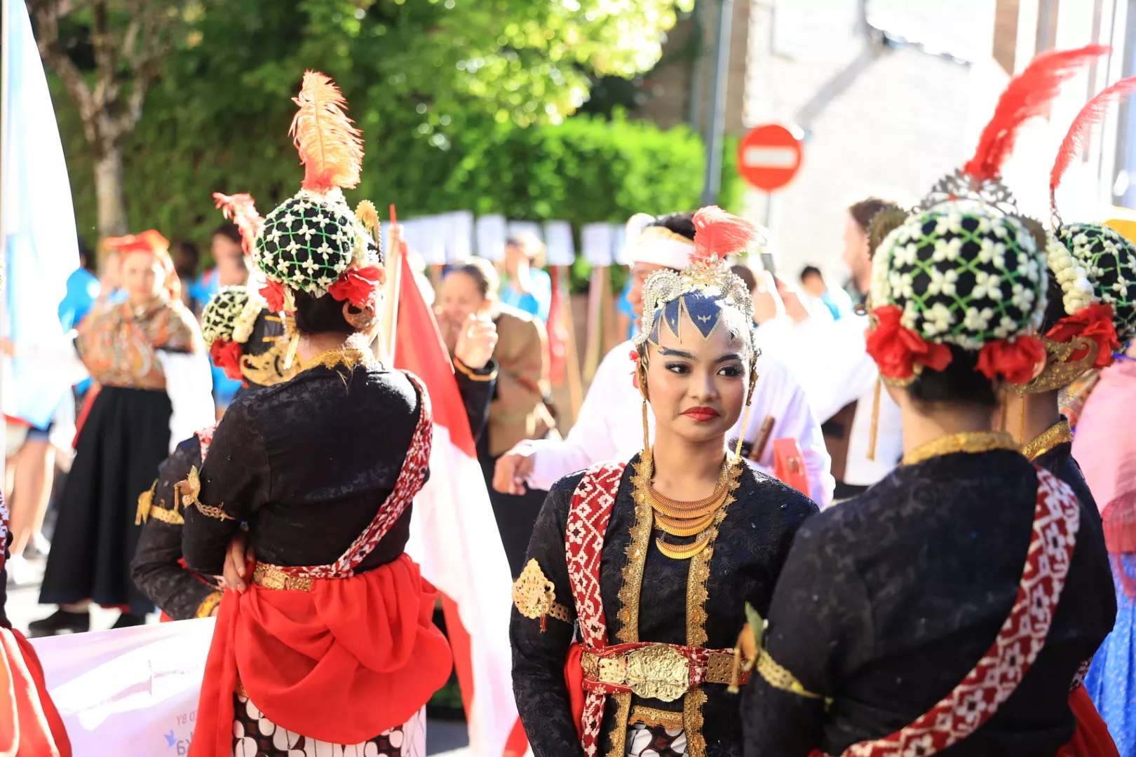 Último desfile del Festival Folklórico de los Pirineos. Foto Miguel Ángel Muñoz 