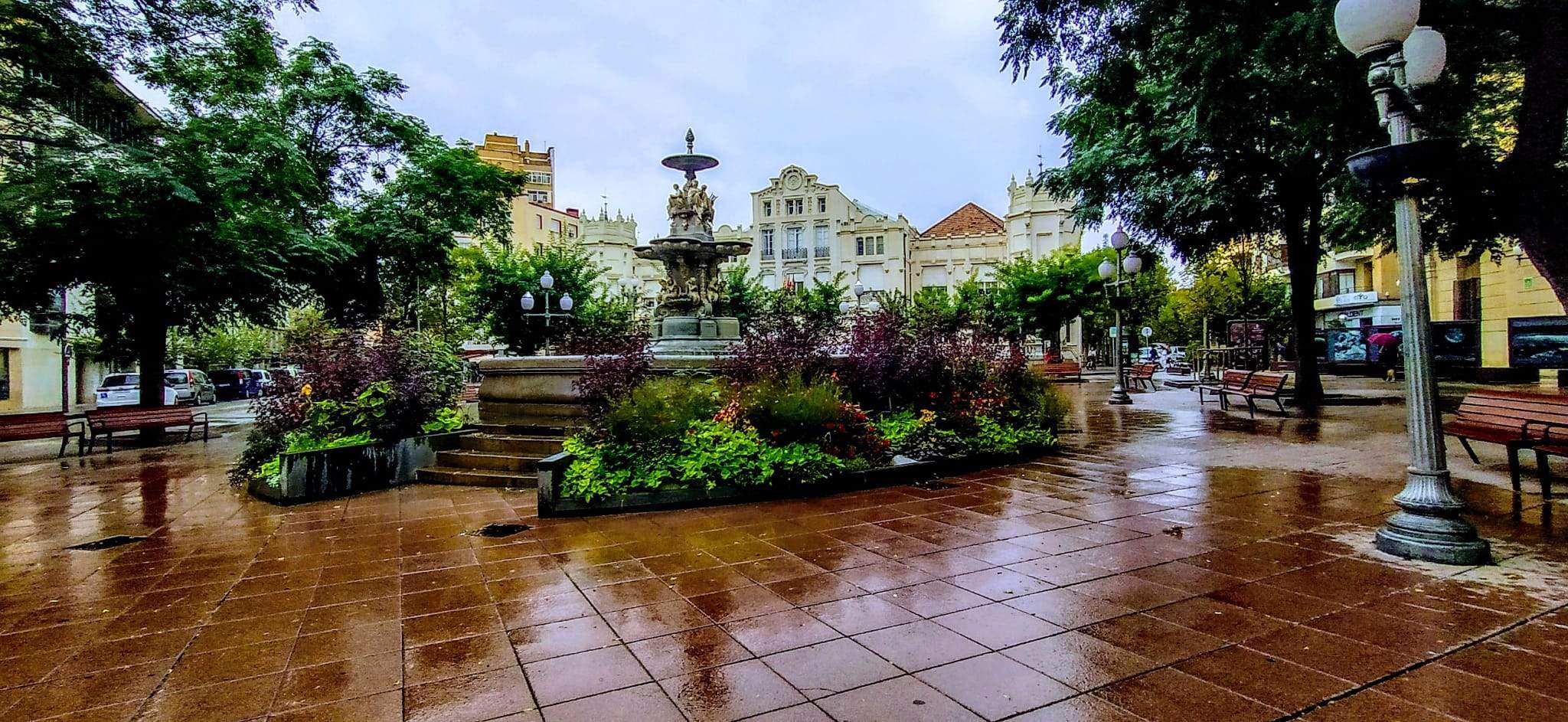 Y por fin llegó la lluvia a Huesca. Foto Joaquín Santafé 
