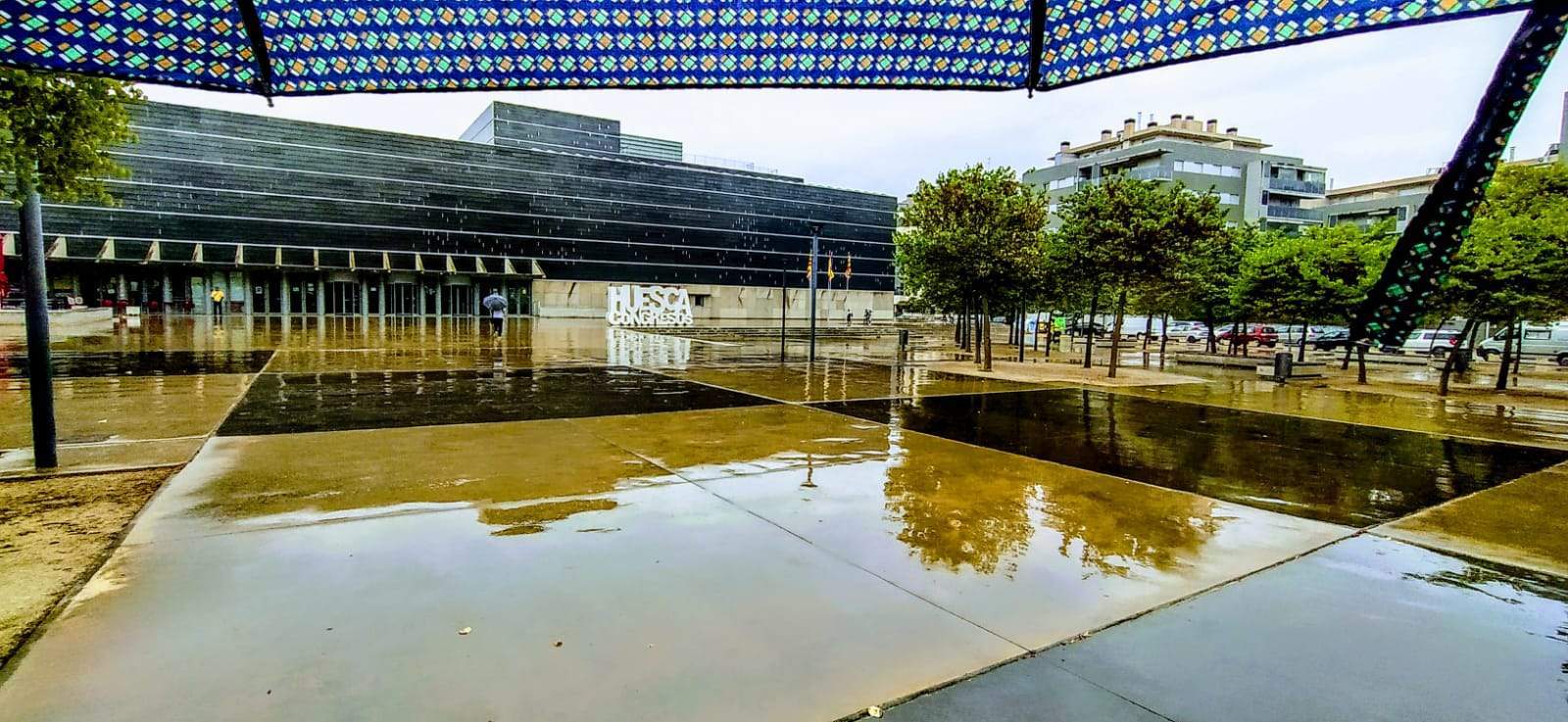 Y por fin llegó la lluvia a Huesca. Foto Joaquín Santafé 