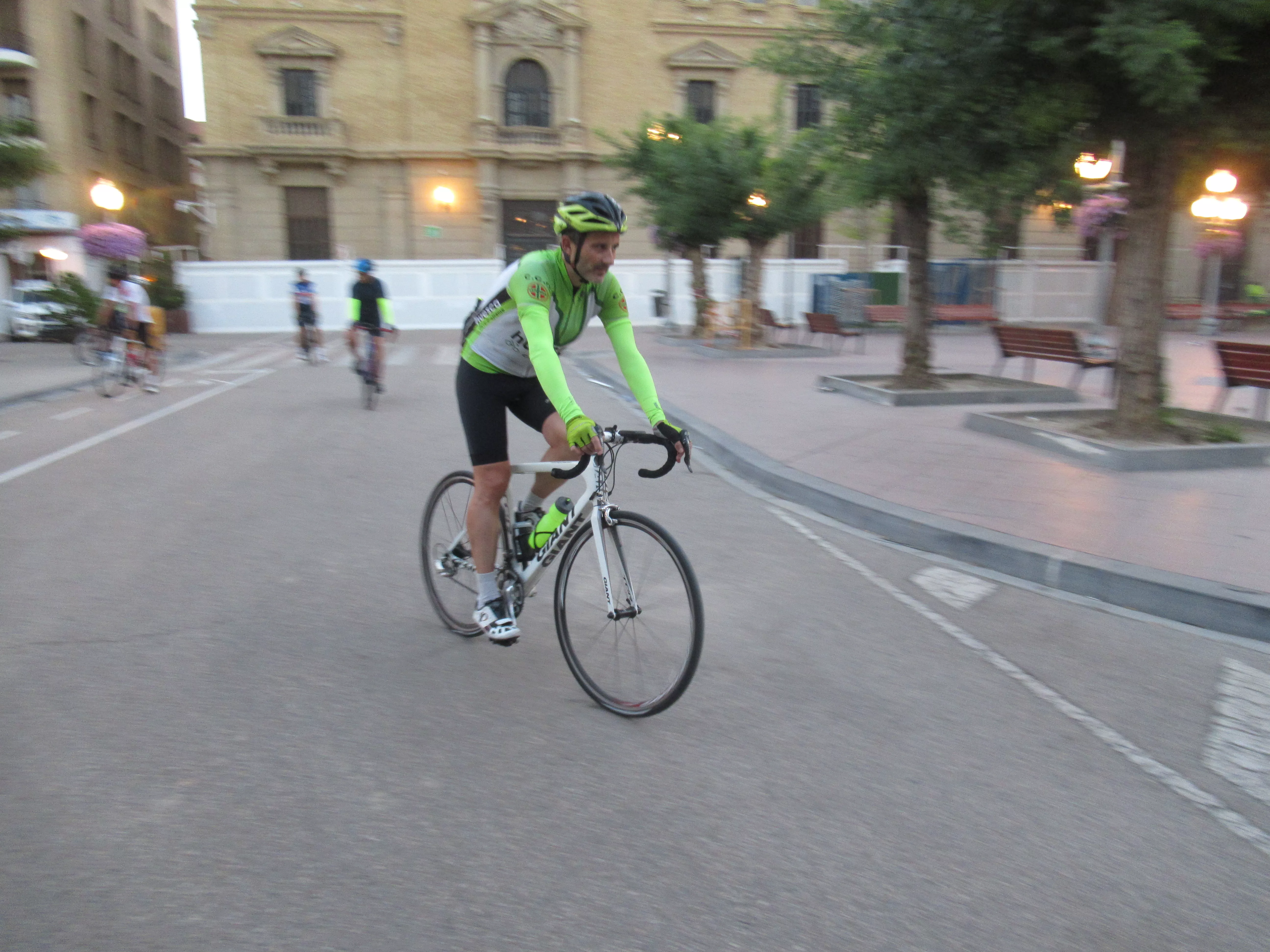 La décima edición Cicloturista Mariano Catalán Huesca-Zaragoza-Huesca. Foto: Miguel Ángel Romeo
