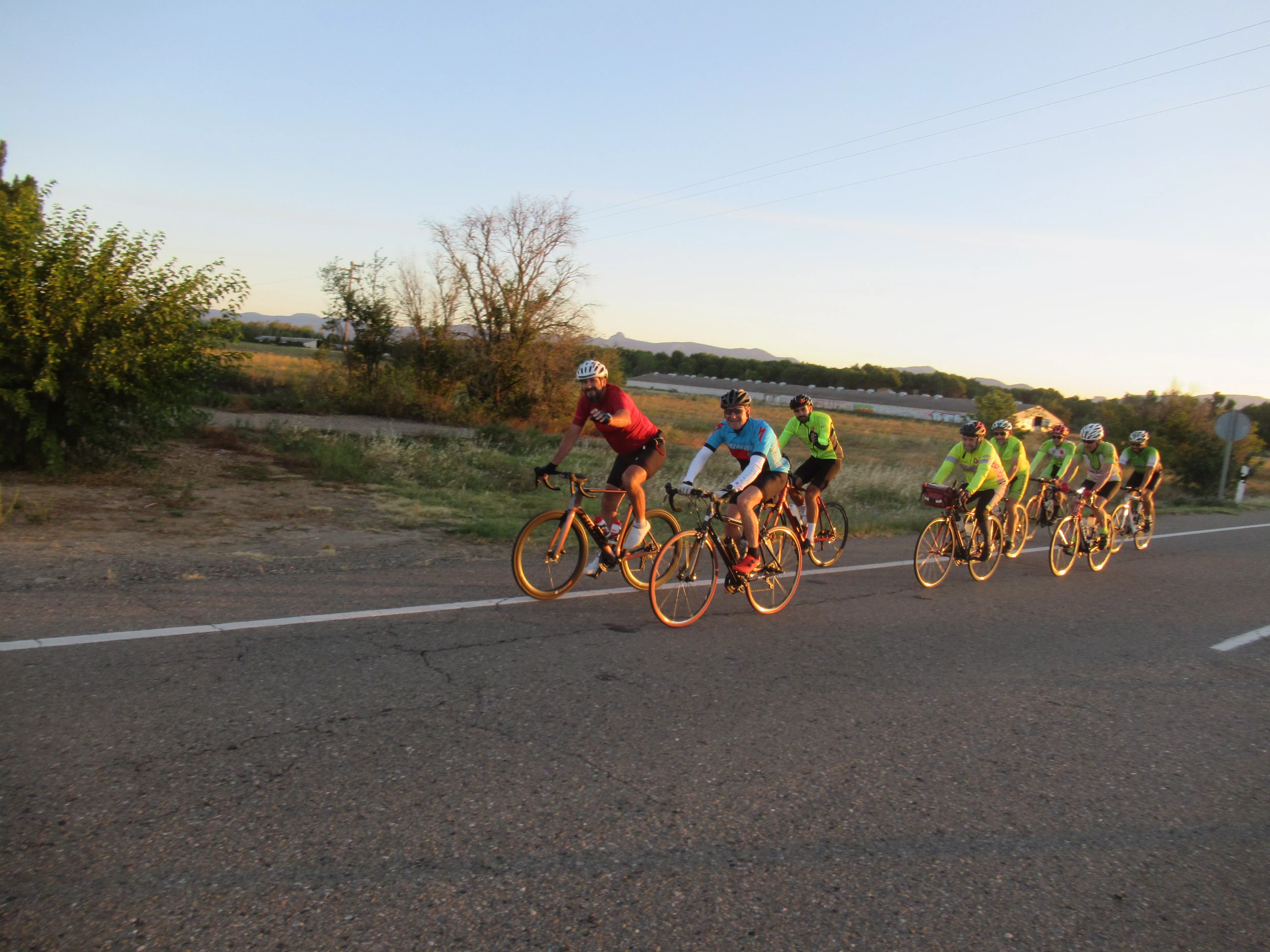 La décima edición Cicloturista Mariano Catalán Huesca-Zaragoza-Huesca. Foto: Miguel Ángel Romeo